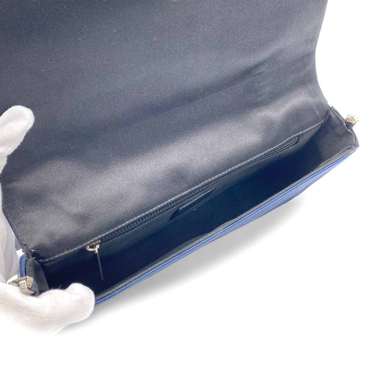 LUXURY PROMISE CHANEL VINTAGE CHOCOLATE BAR CHAIN SHOULDER BAG BLUE BLACK SATIN 90270797