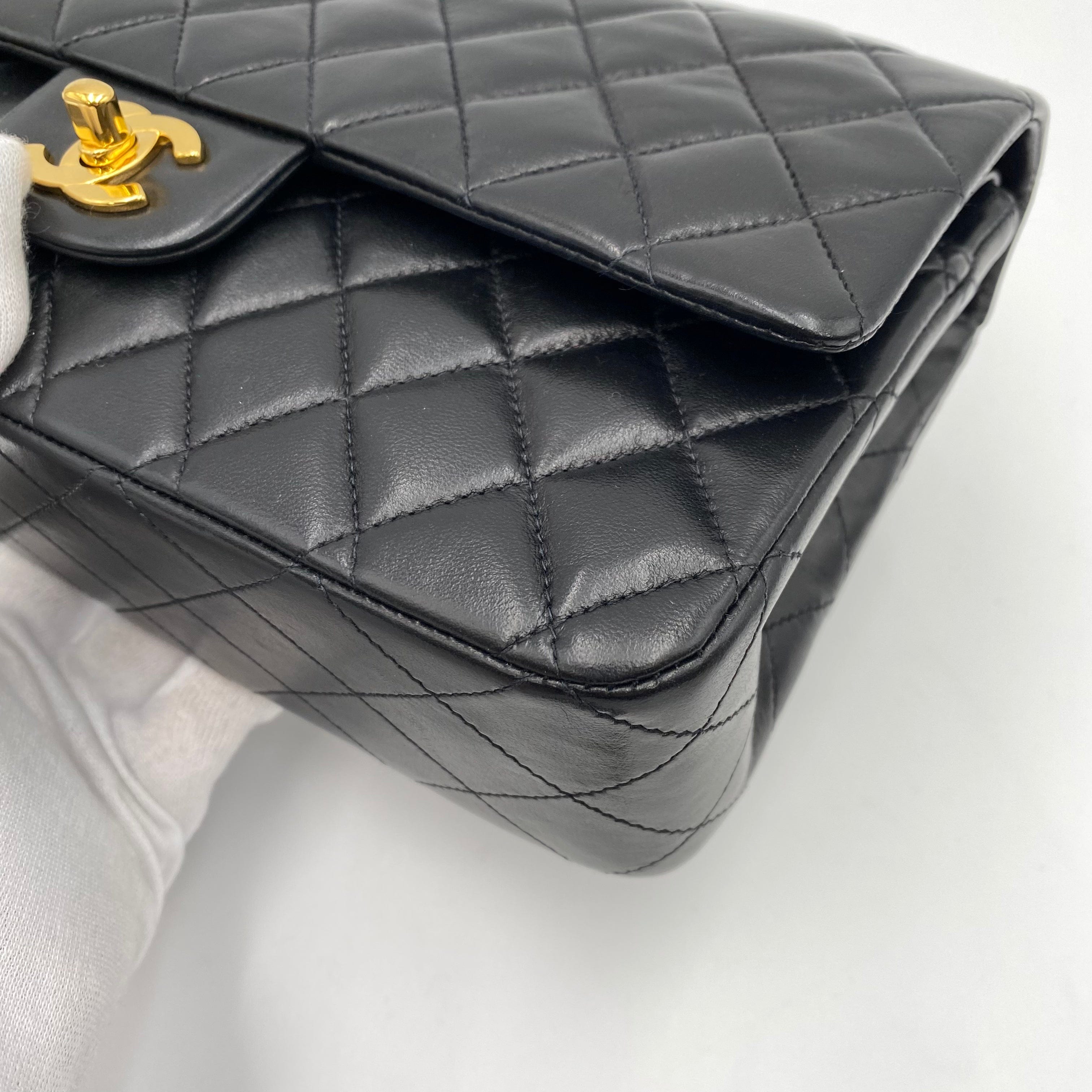 Luxury Promise CHANEL VINTAGE CLASSIC FLAP MEDIUM CHAIN SHOULDER BAG BLACK LAMB SKIN 90219630