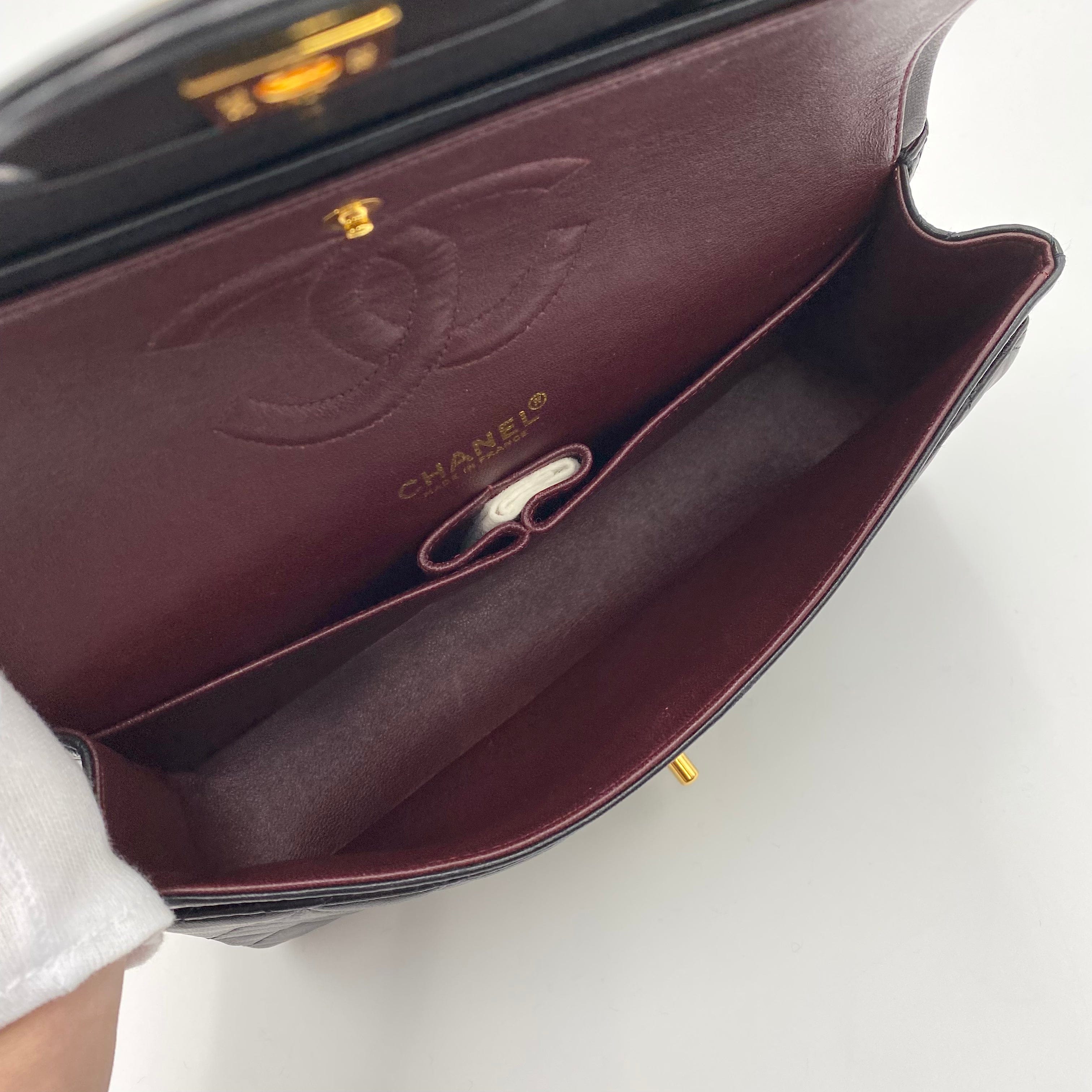 Luxury Promise CHANEL VINTAGE CLASSIC FLAP MEDIUM CHAIN SHOULDER BAG BLACK LAMB SKIN 90219630