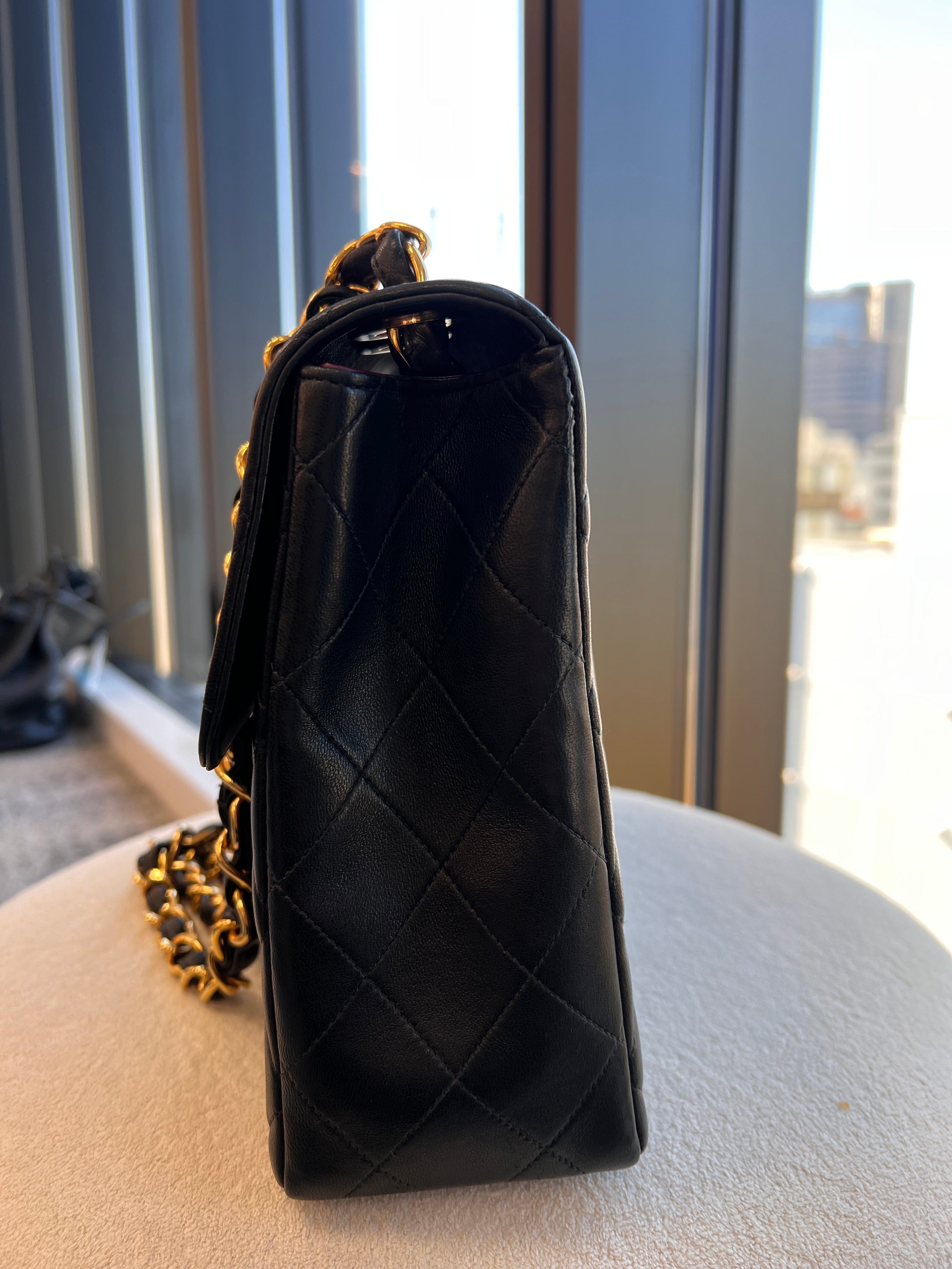 Luxury Promise CHANEL VINTAGE JUMBO MATELASSE 30 CHAIN SHOULDER BAG BLACK LAMB SKIN 90304702