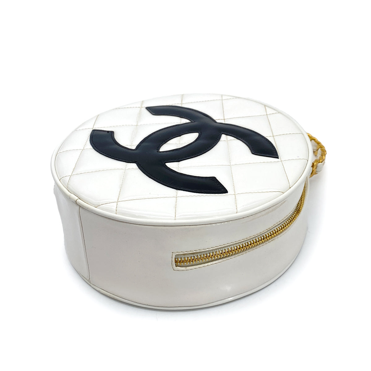 LUXURY PROMISE CHANEL VINTAGE ROUND VANITY HAND BAG WHITE BLACK ENAMEL 90260133