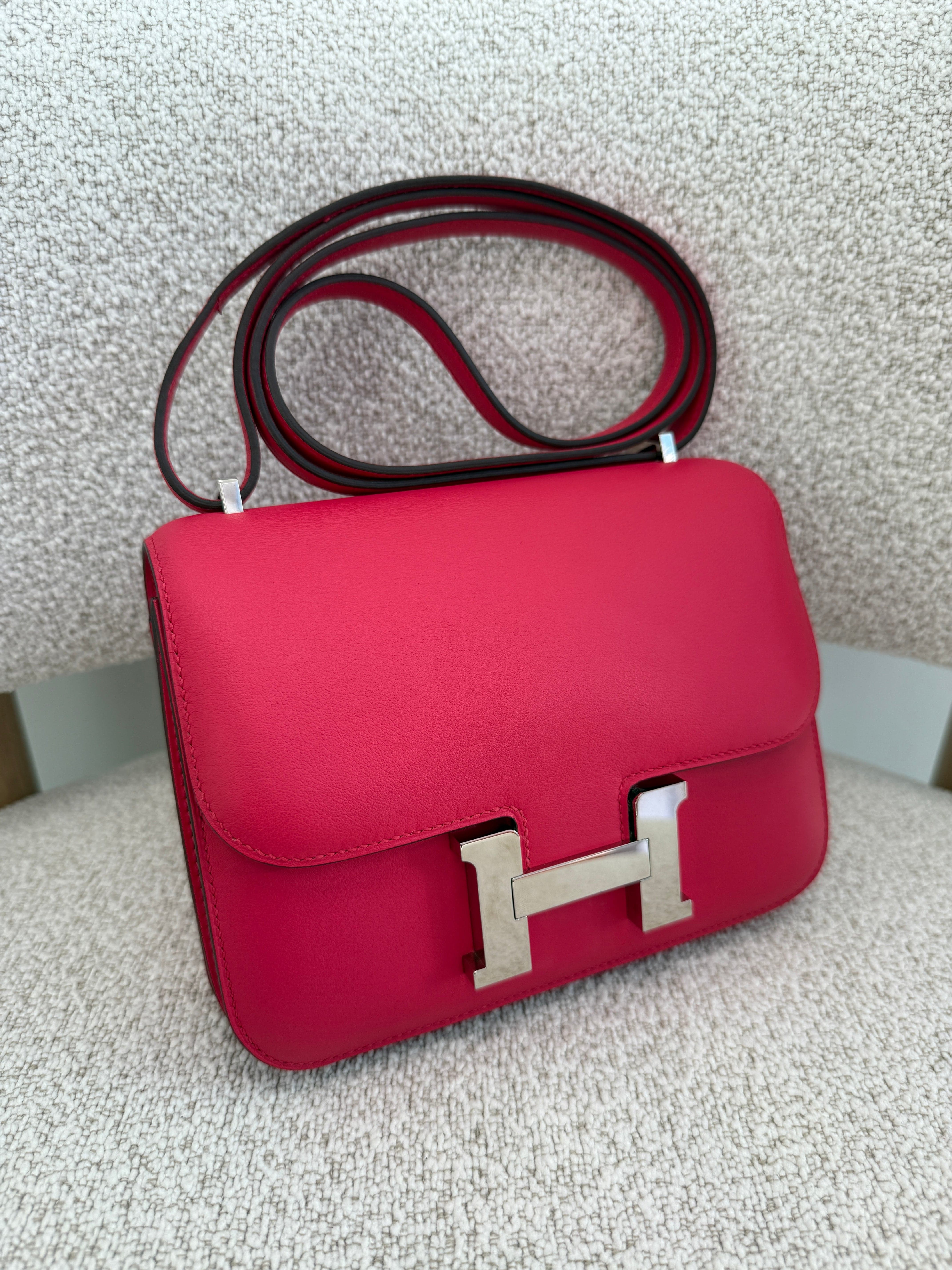 LUXURY PROMISE PRELOVED HERMÈS CONSTANCE 19CM ROSE EXTREME Swift Leather Palladium Hardware