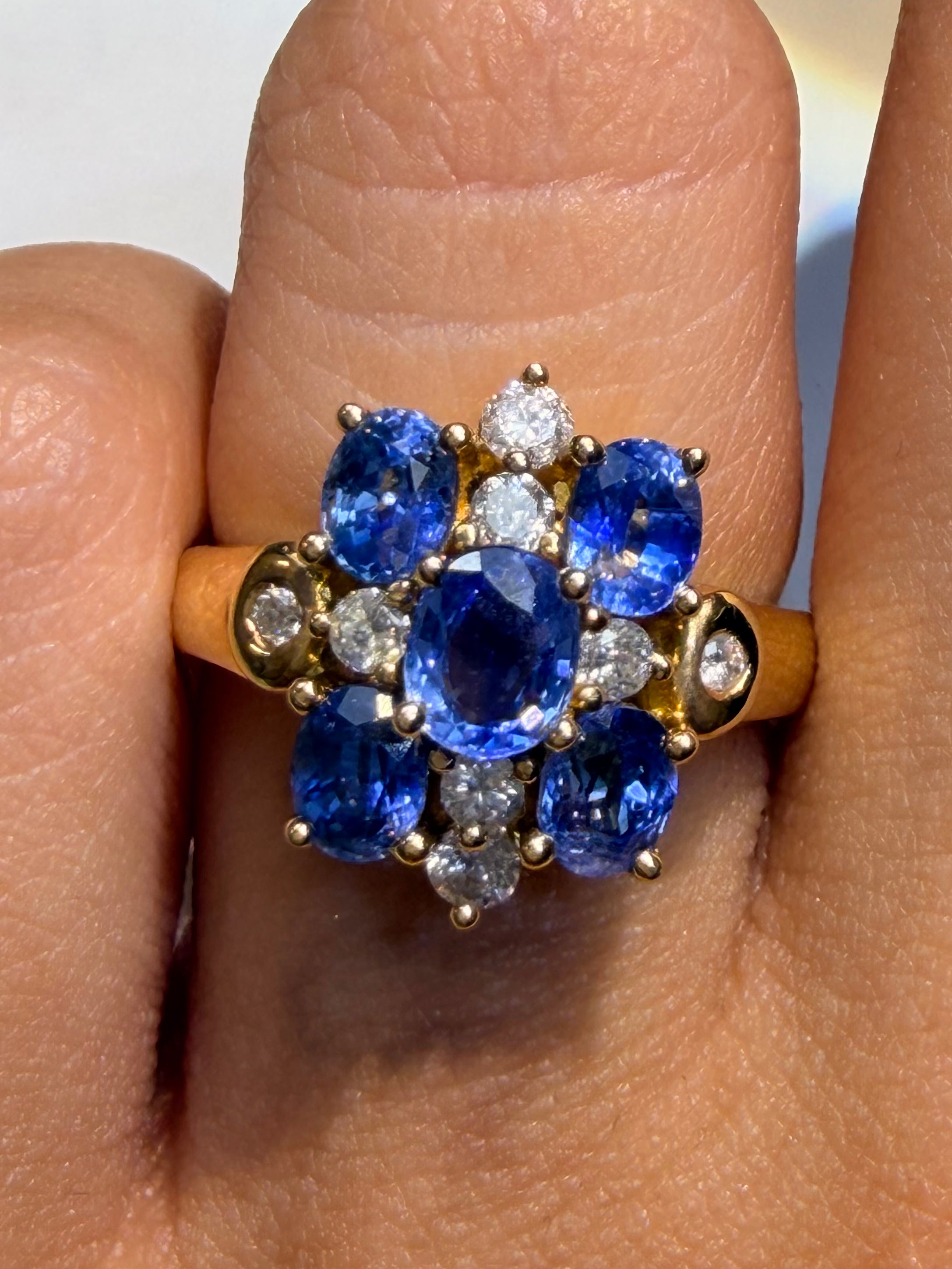Luxury Promise Cornflower Blue Sapphire Ring in 18K / S0.85ct / D0.15 (5.5us) CBRC JJC0517