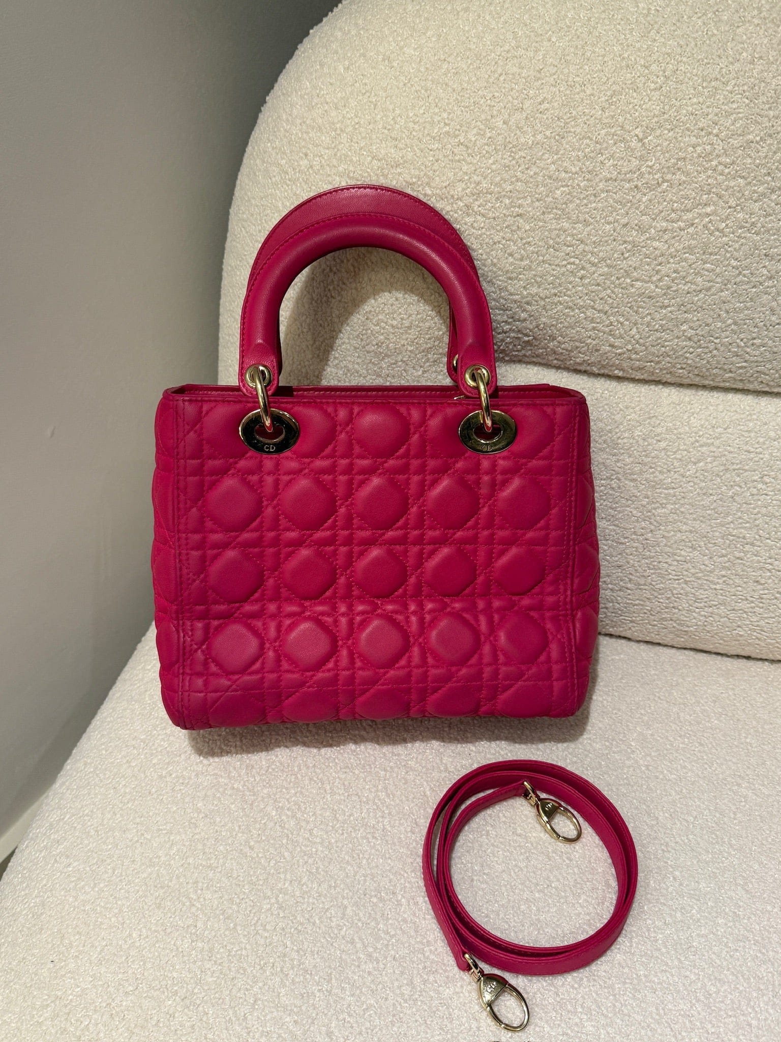 Luxury Promise Dior Lady Dior Fuchsia Medium Handbag with Detachable Strap