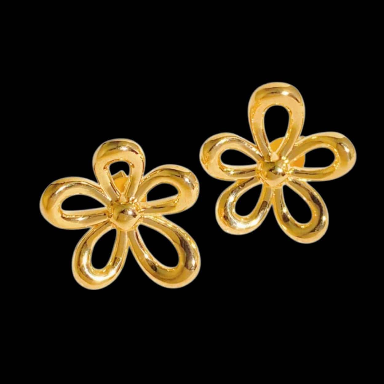 Luxury Promise 18k Yellow Gold Flower Earrings
