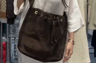Luxury Promise FENDI SUEDE CHOCOLATE FF BUCKET STJP015