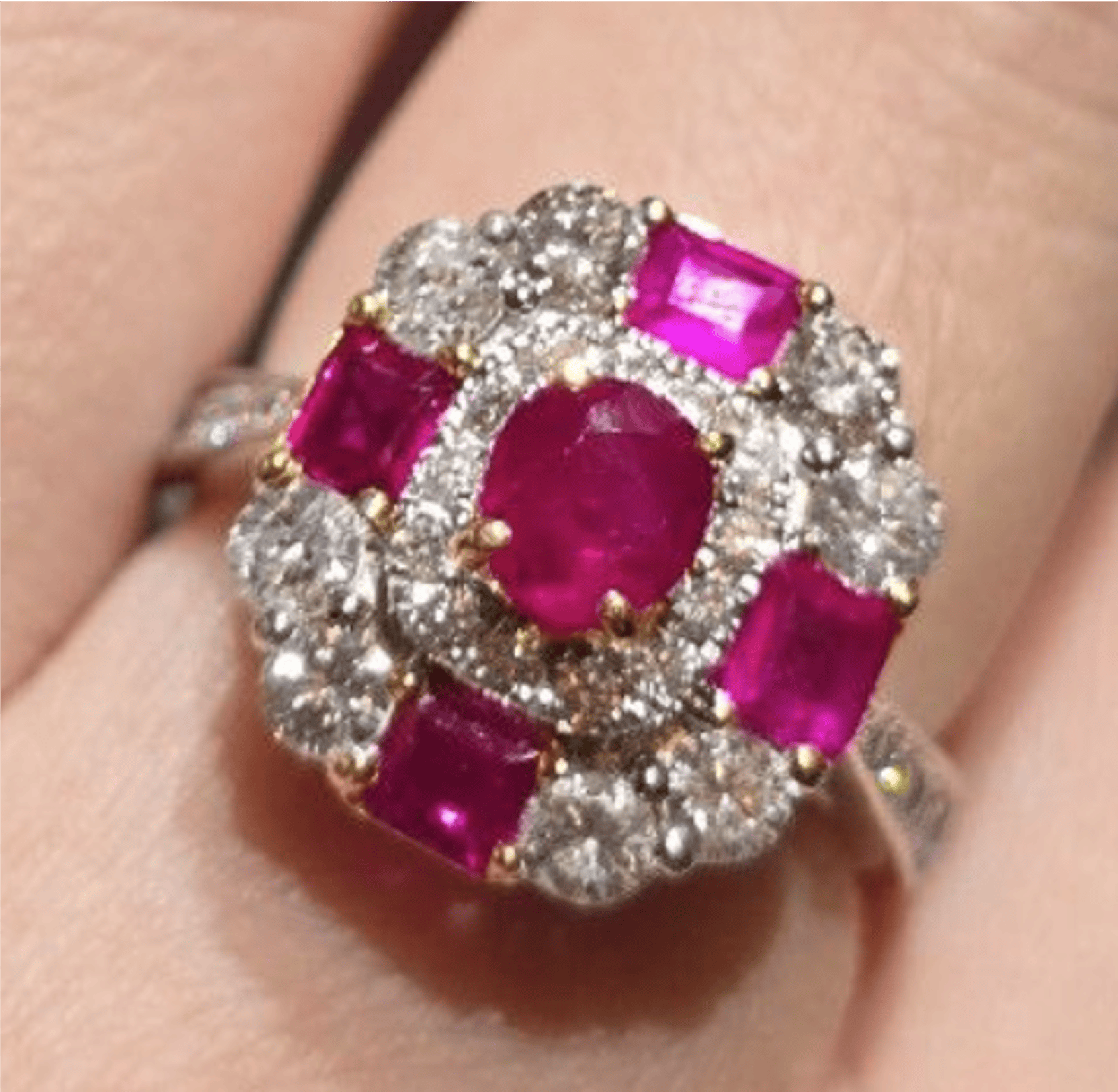 Luxury Promise 0.76ct Unheated Burma Ruby Ring with natural diamonds in 18K gold SYCB1