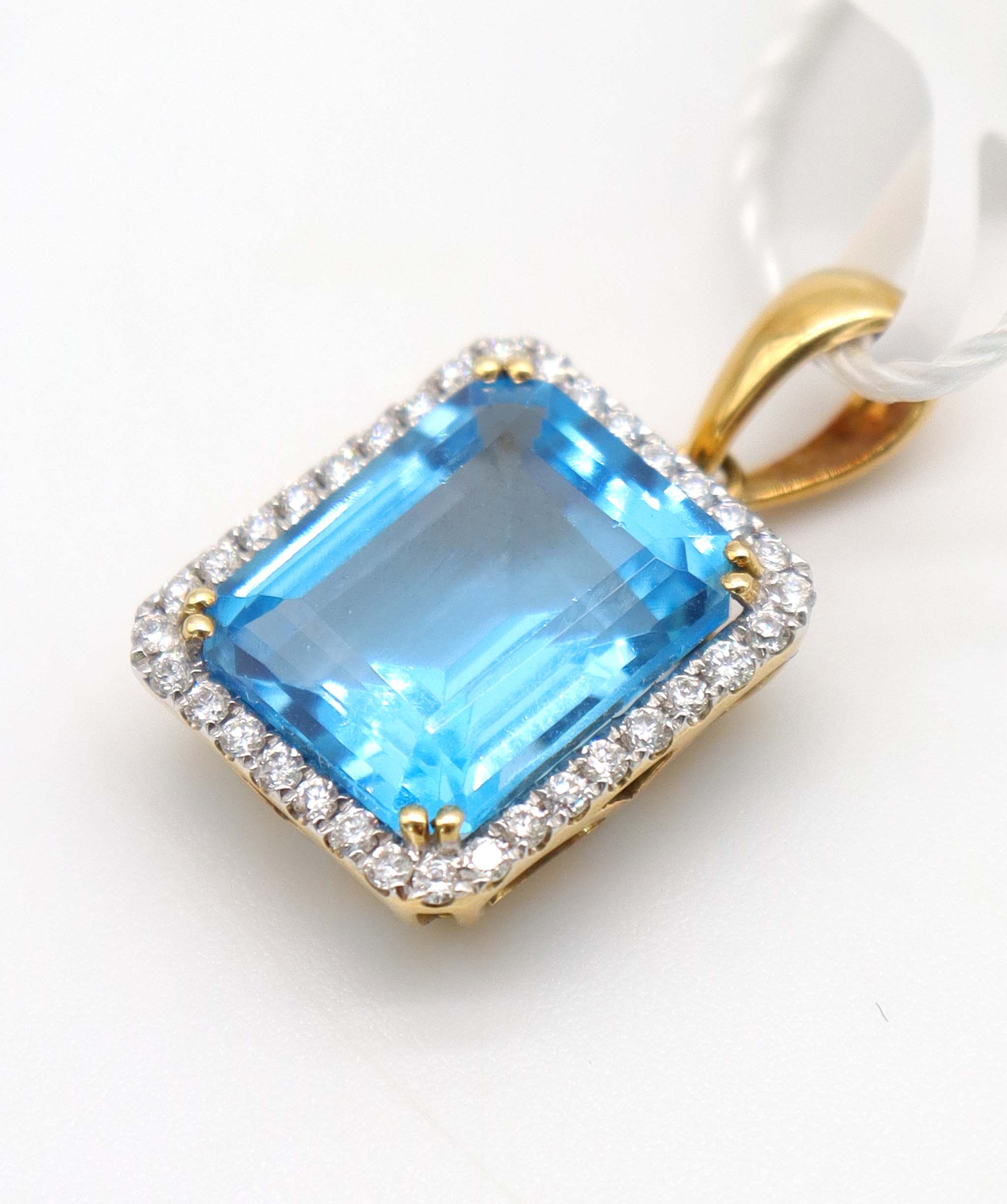 Luxury Promise 6.74ct Blue Topaz Diamond Pendant in 18K Yellow Gold DXBCS5078