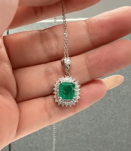 Luxury Promise PT900/850 Emerald NECK AE7959
