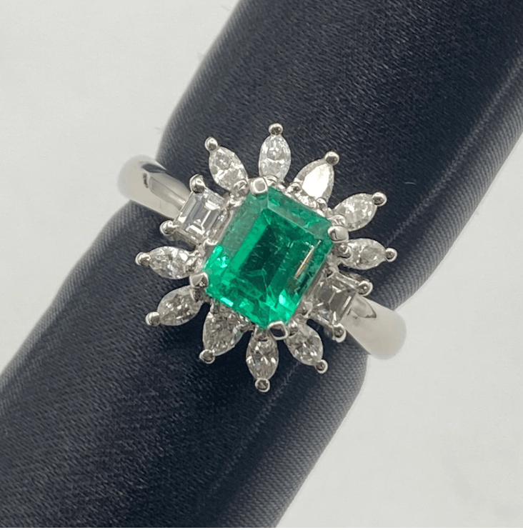 Luxury Promise Pt900 Emerald Ring E1.22 D0.76 7.4g US 7 53068