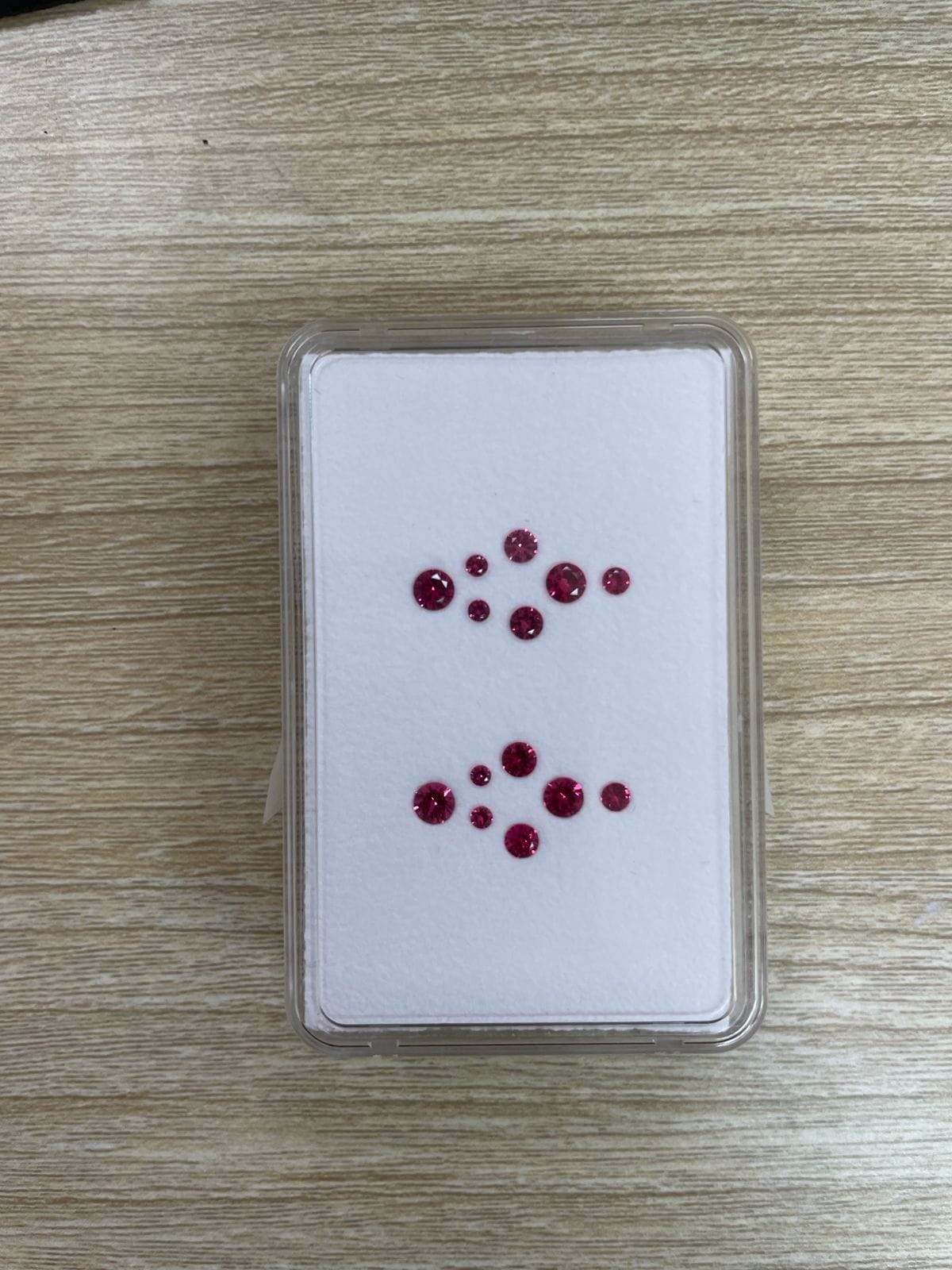 Luxury Promise 0.97ct Red Spinel DXBCD1954