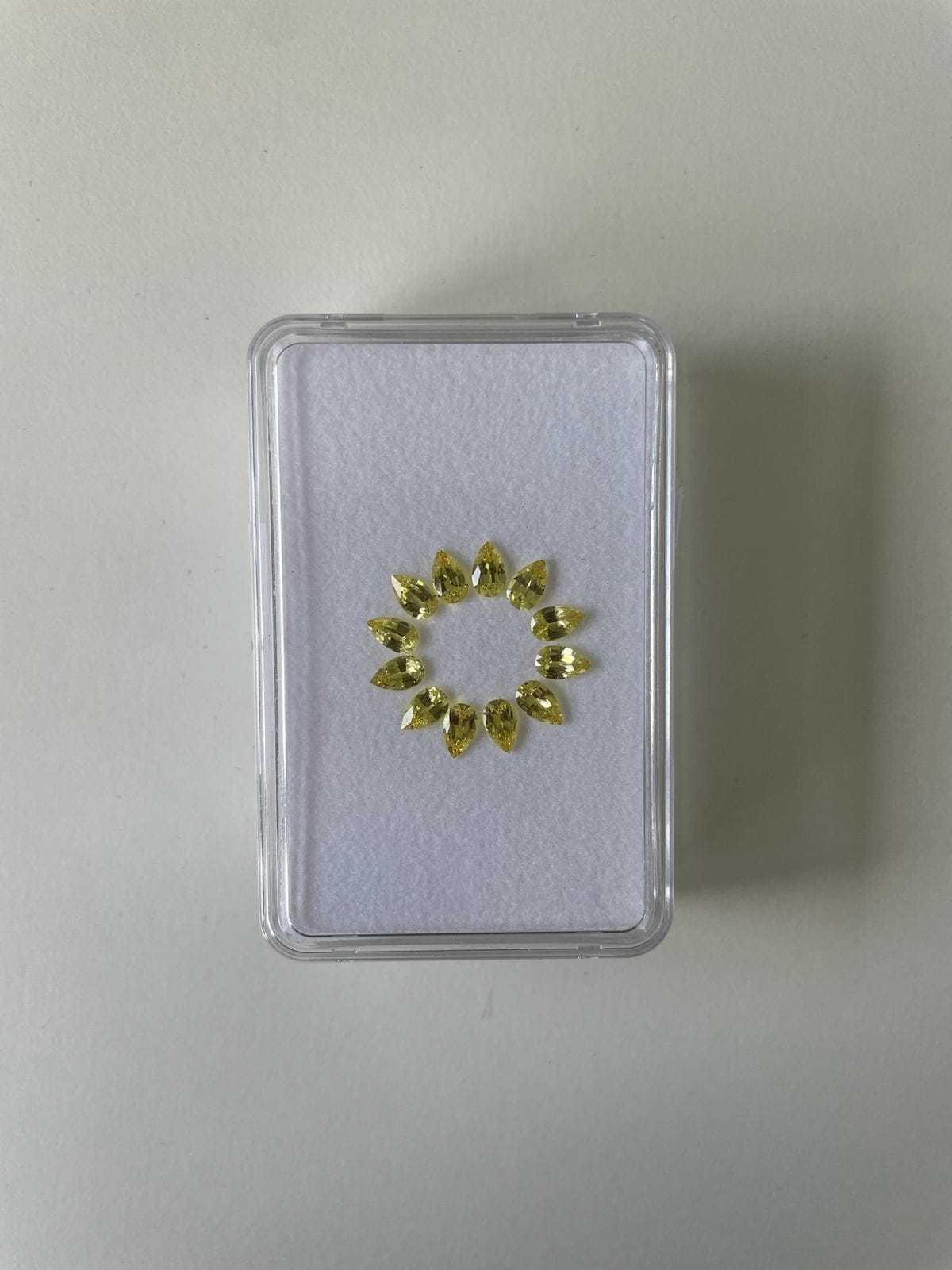 Luxury Promise 2.70ct Yellow Sapphire Unheated DXBCD1952