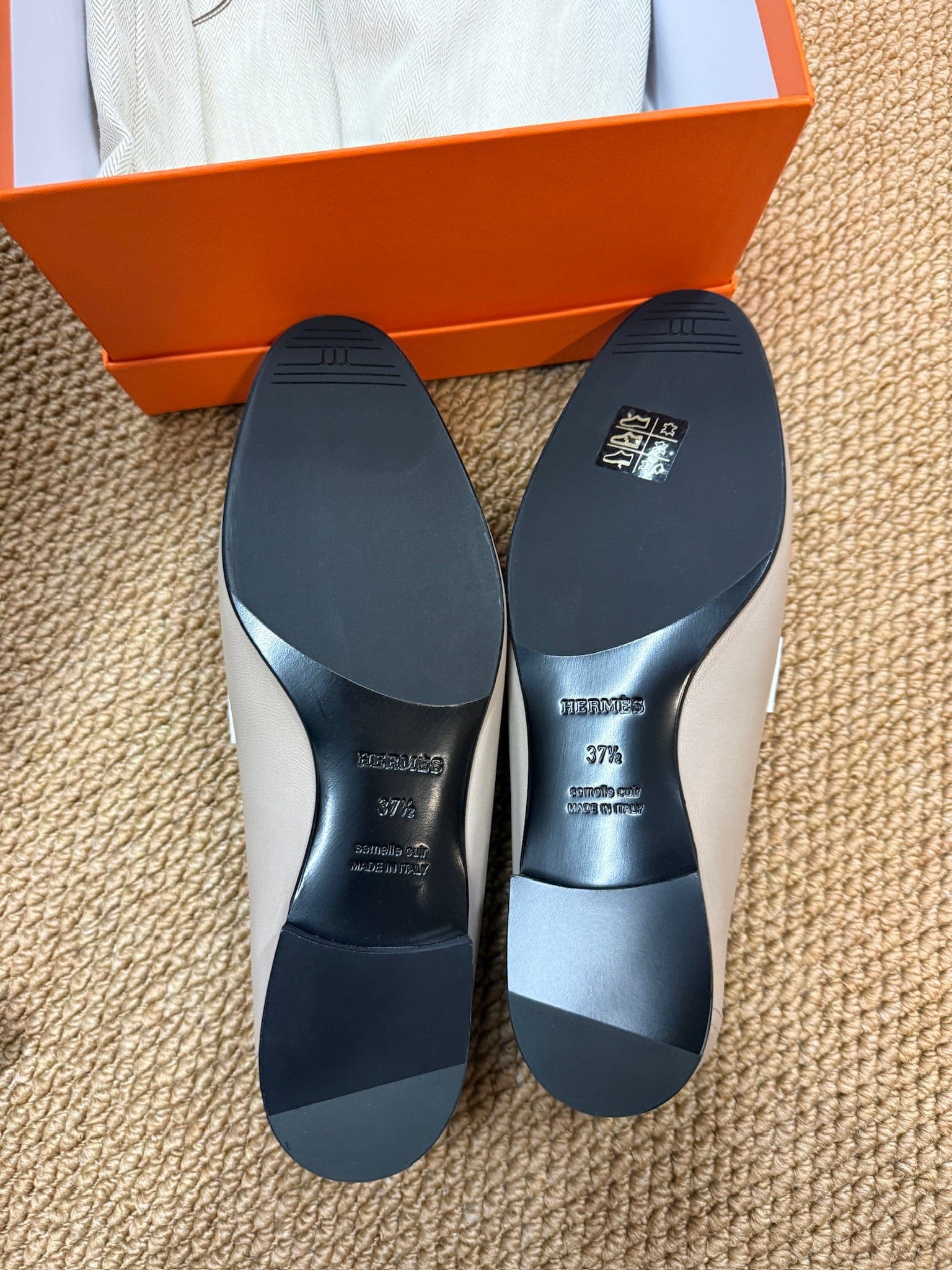 Luxury Promise Hermès Beige Fringe Loafersn size 37.5