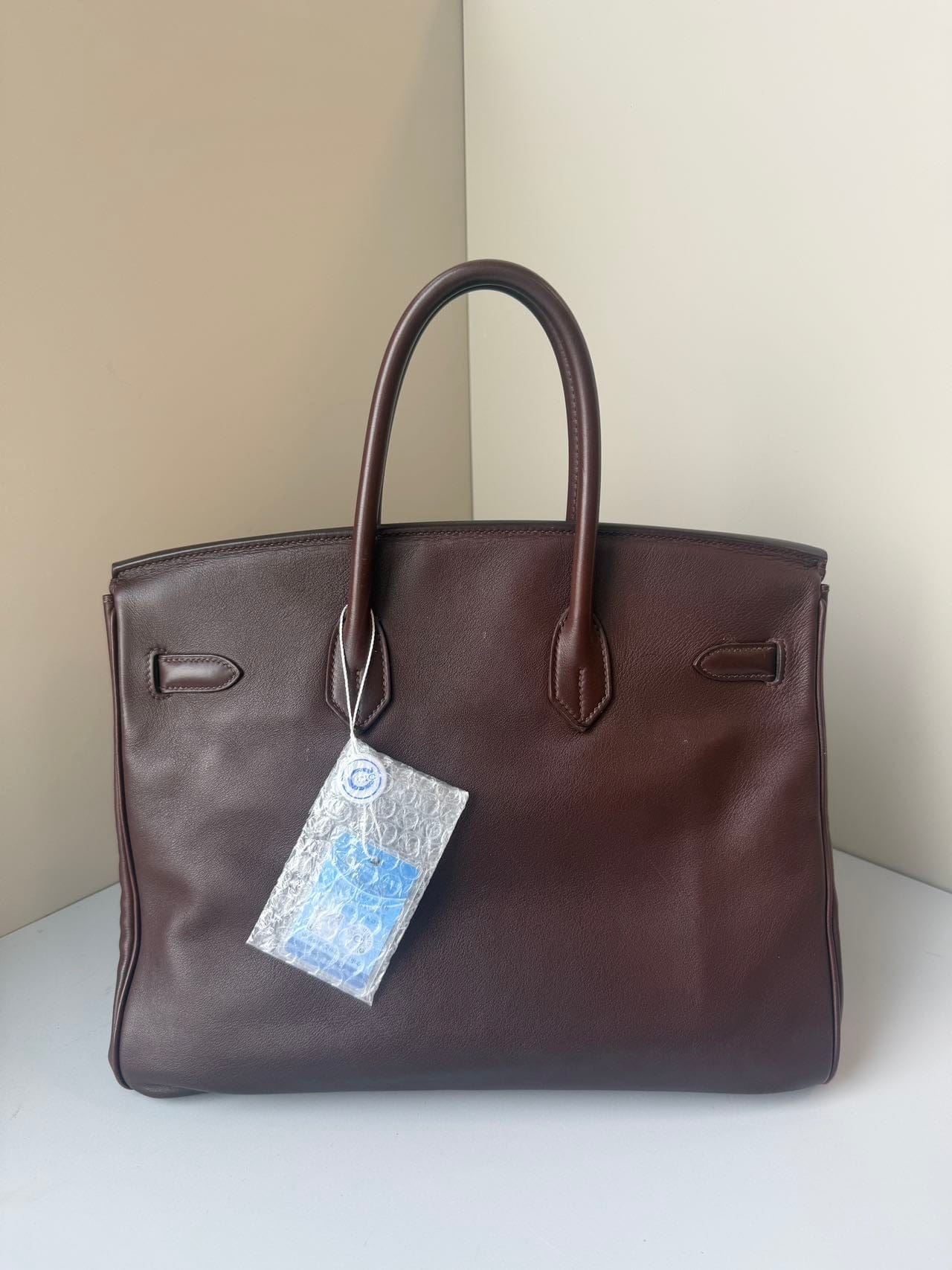 LUXURY PROMISE Hermès Birkin 35 in Mocca Box Calfskin with Gold Hardware