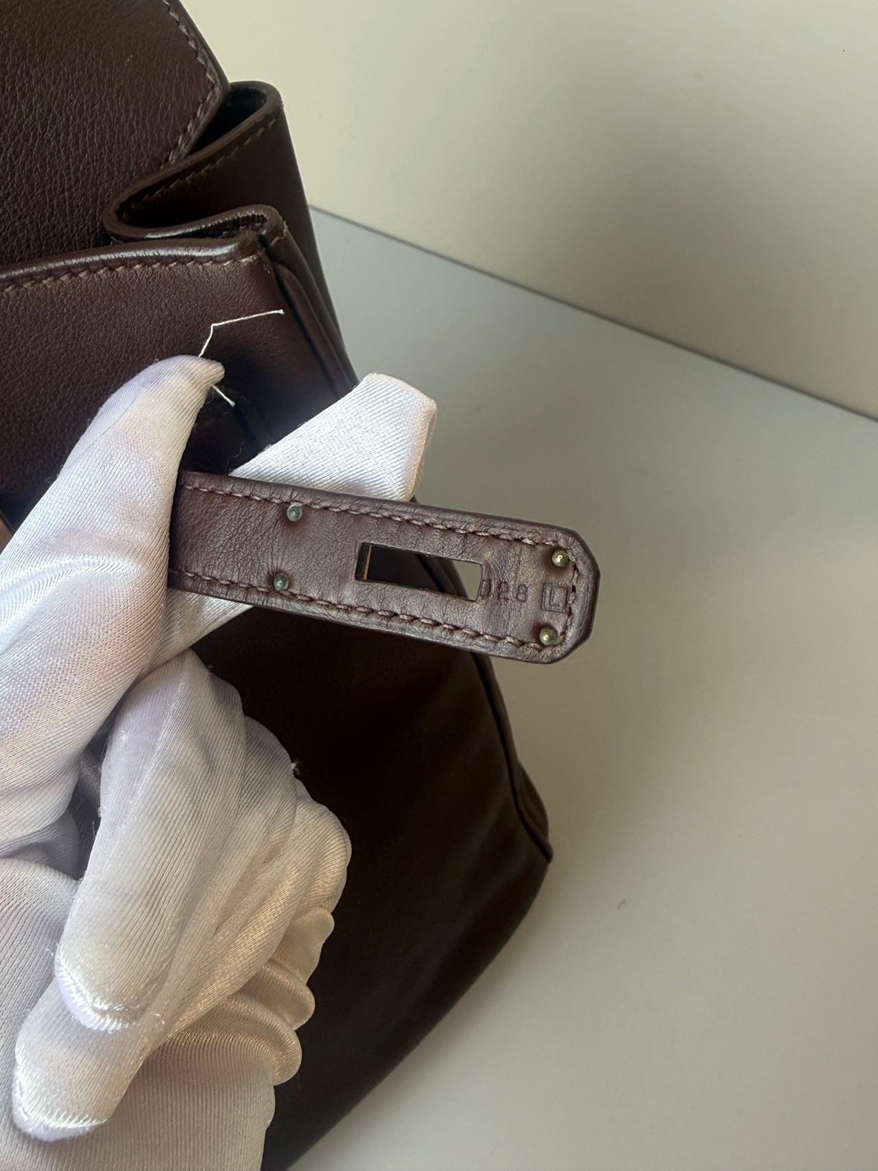 LUXURY PROMISE Hermès Birkin 35 in Mocca Box Calfskin with Gold Hardware