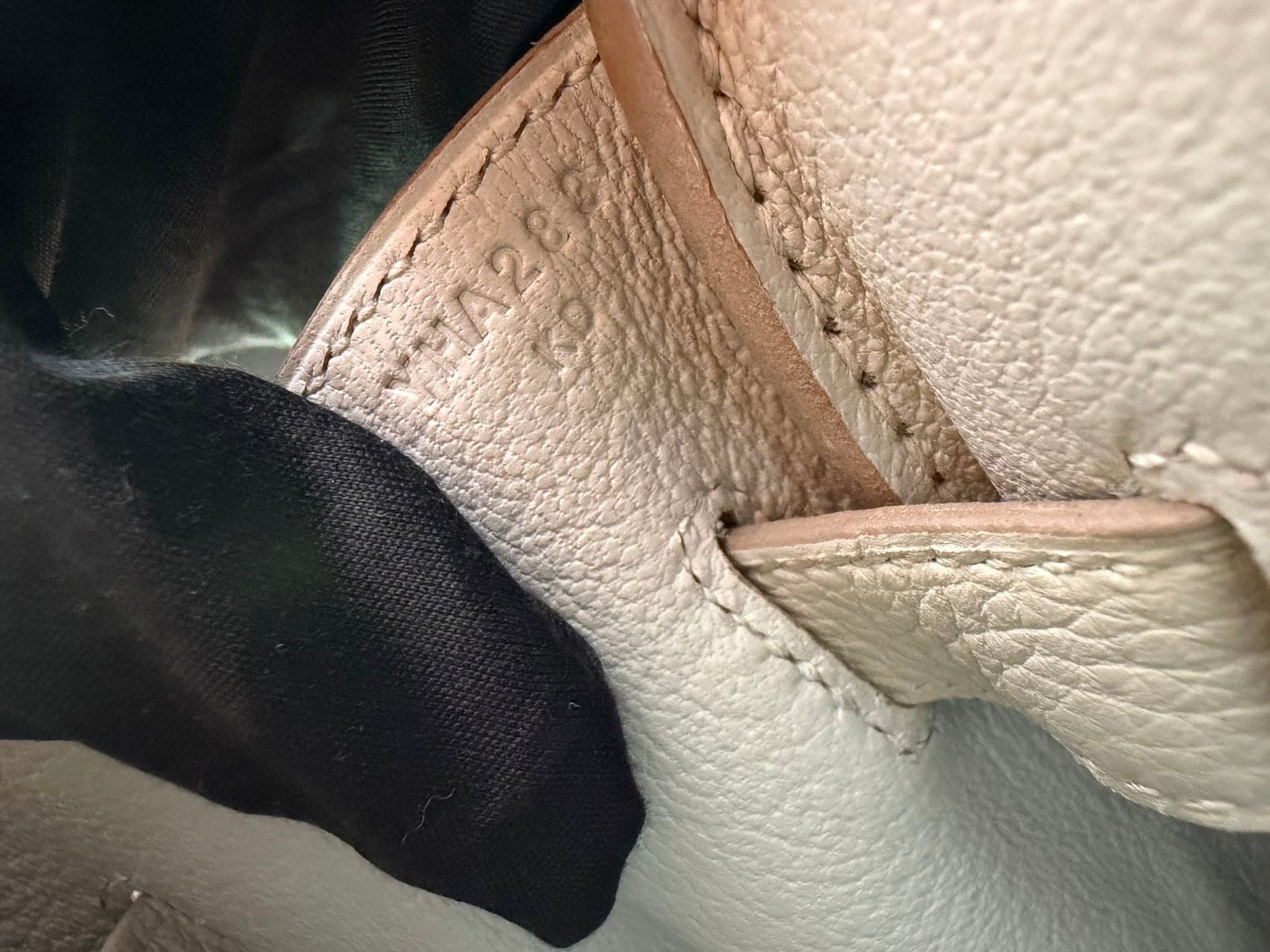 LUXURY PROMISE Hermès Birkin 35 Togo Pearl Gray Gold Hardware Y Stamp