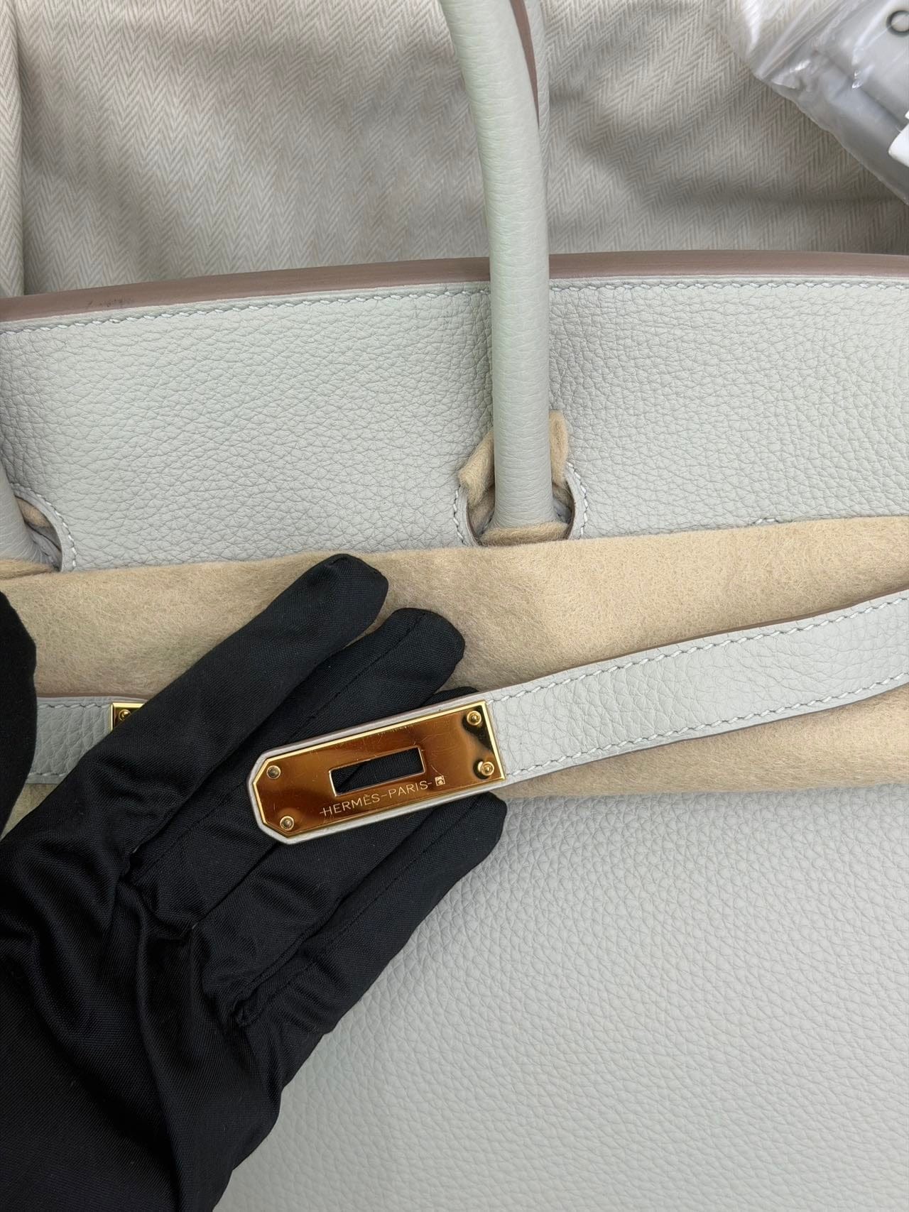 LUXURY PROMISE Hermès Birkin 35 Togo Pearl Gray Gold Hardware Y Stamp