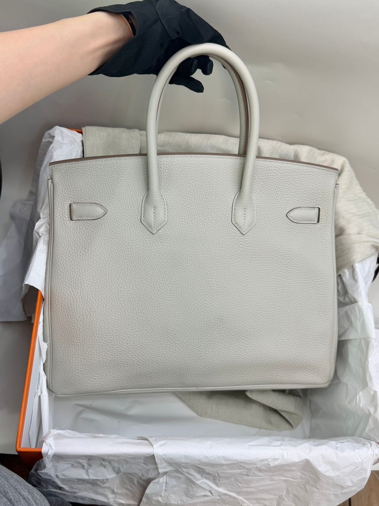 LUXURY PROMISE Hermès Birkin 35 Togo Pearl Gray Gold Hardware Y Stamp