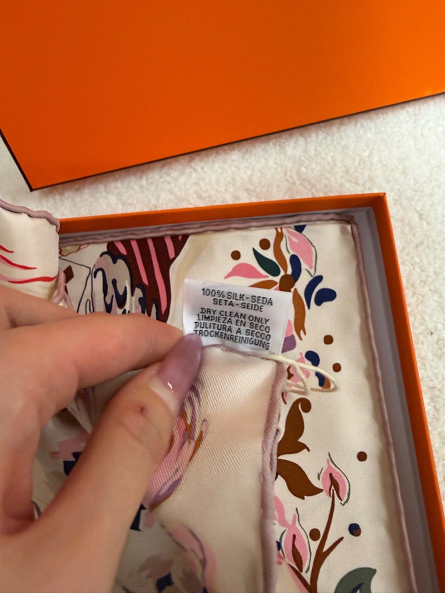 LUXURY PROMISE Hermès "Émile's Fantastic Night" 90cm Silk Scarf – Whimsical Animal & Fantasy Motif – 2025 Spring/Summer Collection