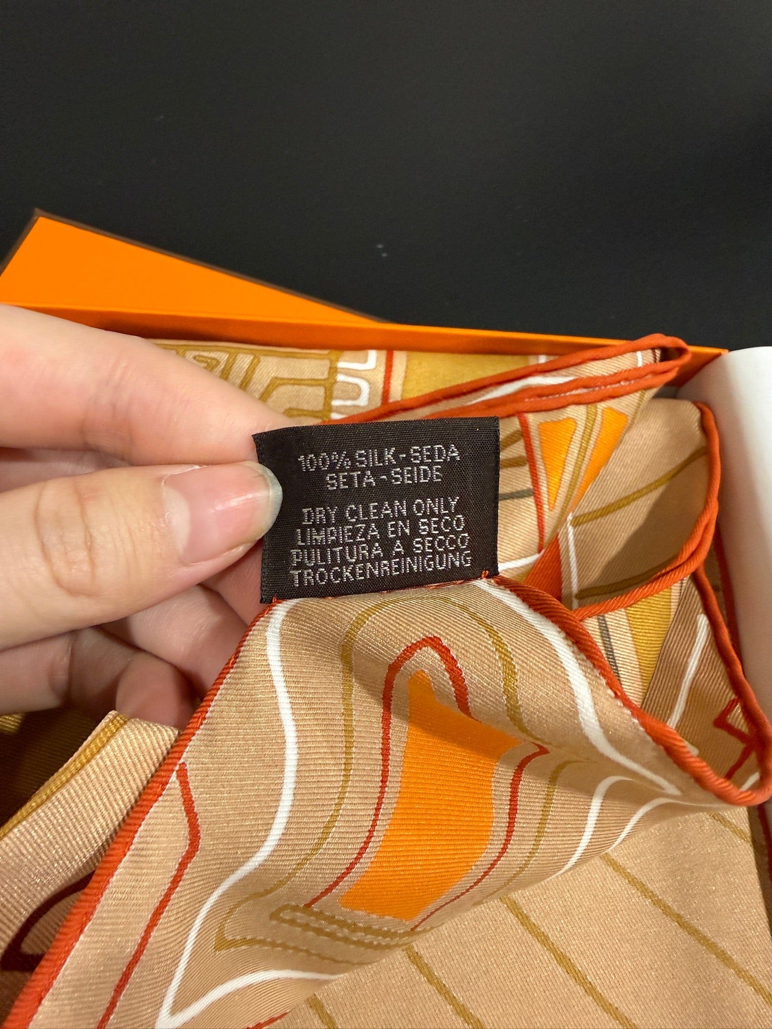 Luxury Promise Hermes Faubourg City scarf 70