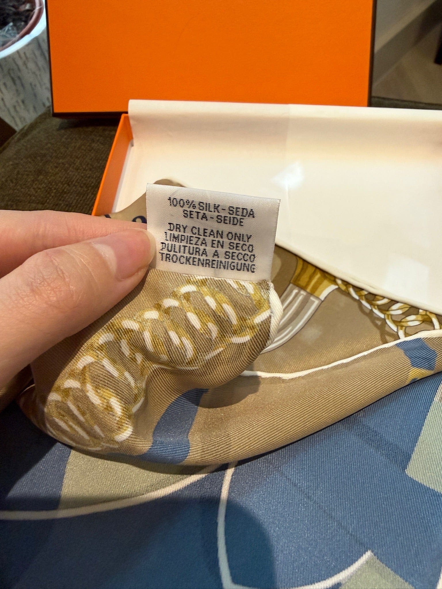 Luxury Promise Hermes Grand Manege Detail scarf 70