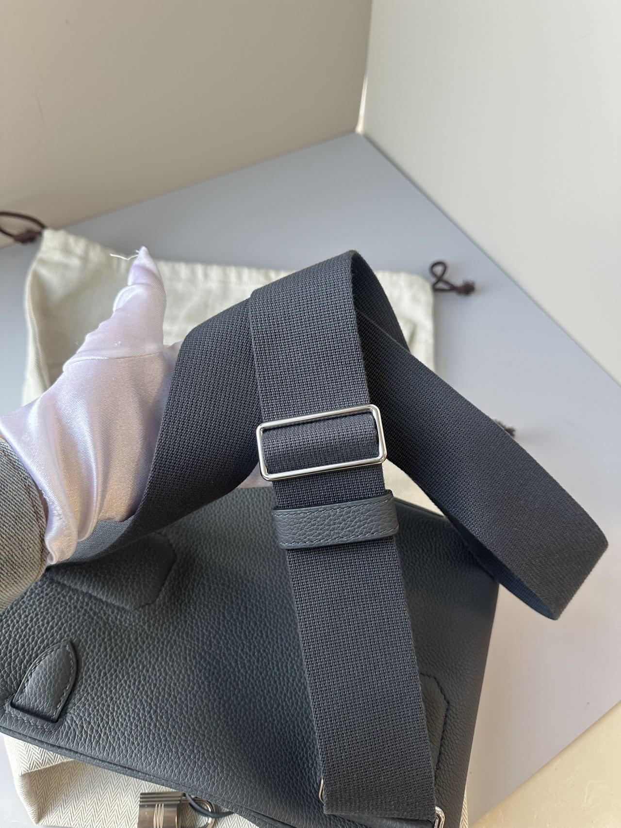 LUXURY PROMISE Hermès Hac a Dos PM Gris Misty Togo Leather Palladium Hardware (W Stamp)