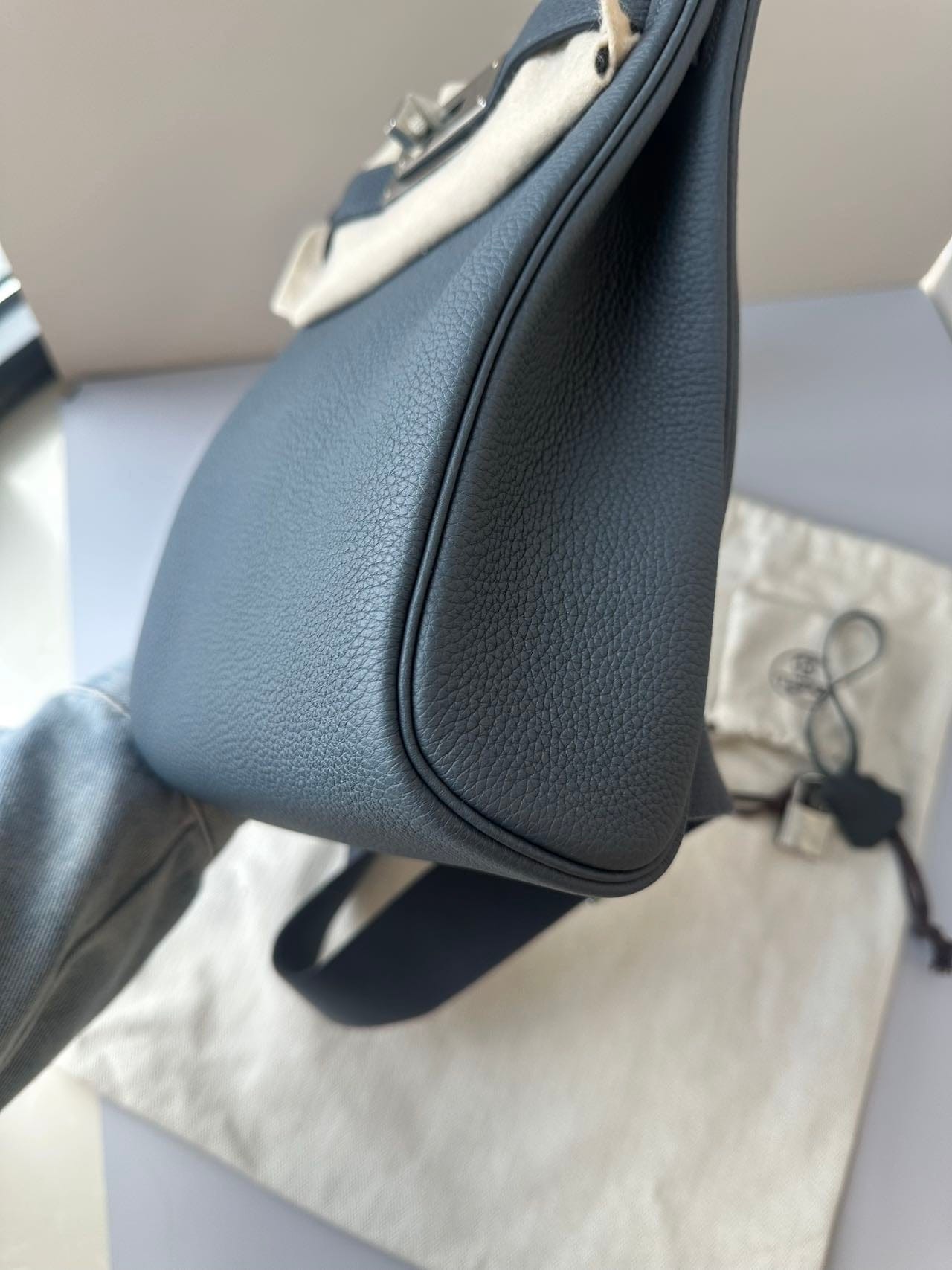 LUXURY PROMISE Hermès Hac a Dos PM Gris Misty Togo Leather Palladium Hardware (W Stamp)