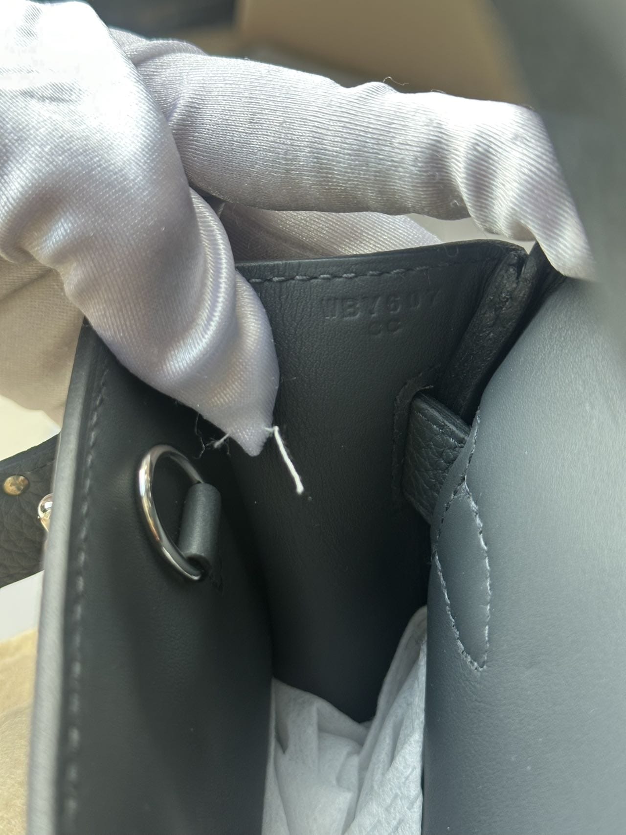 LUXURY PROMISE Hermès Hac a Dos PM Gris Misty Togo Leather Palladium Hardware (W Stamp)
