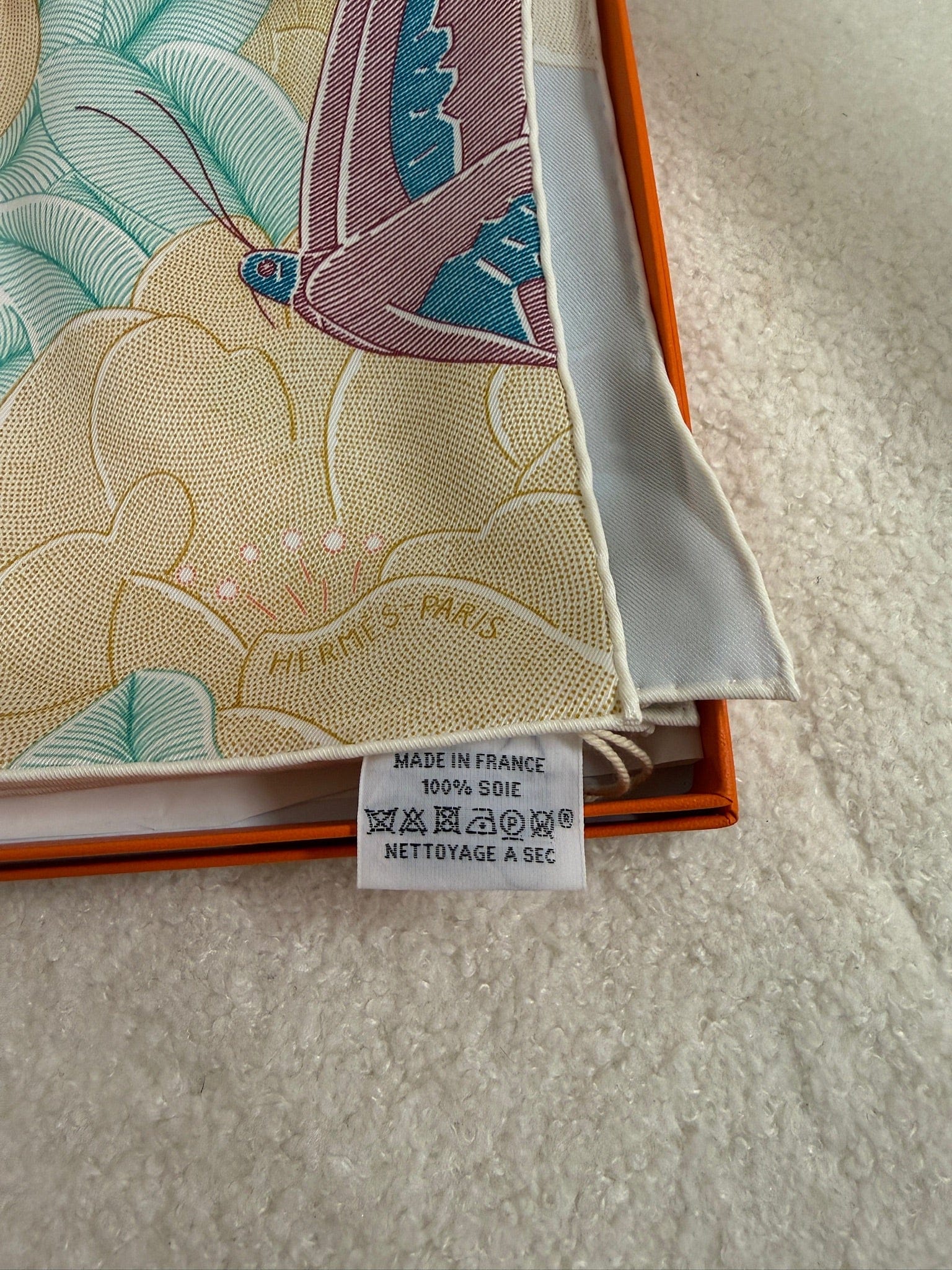LUXURY PROMISE Hermès "Ivresse au Vent" 70cm Silk Scarf – Spring Rebirth & Freedom Motif – 2025 Spring/Summer Collection
