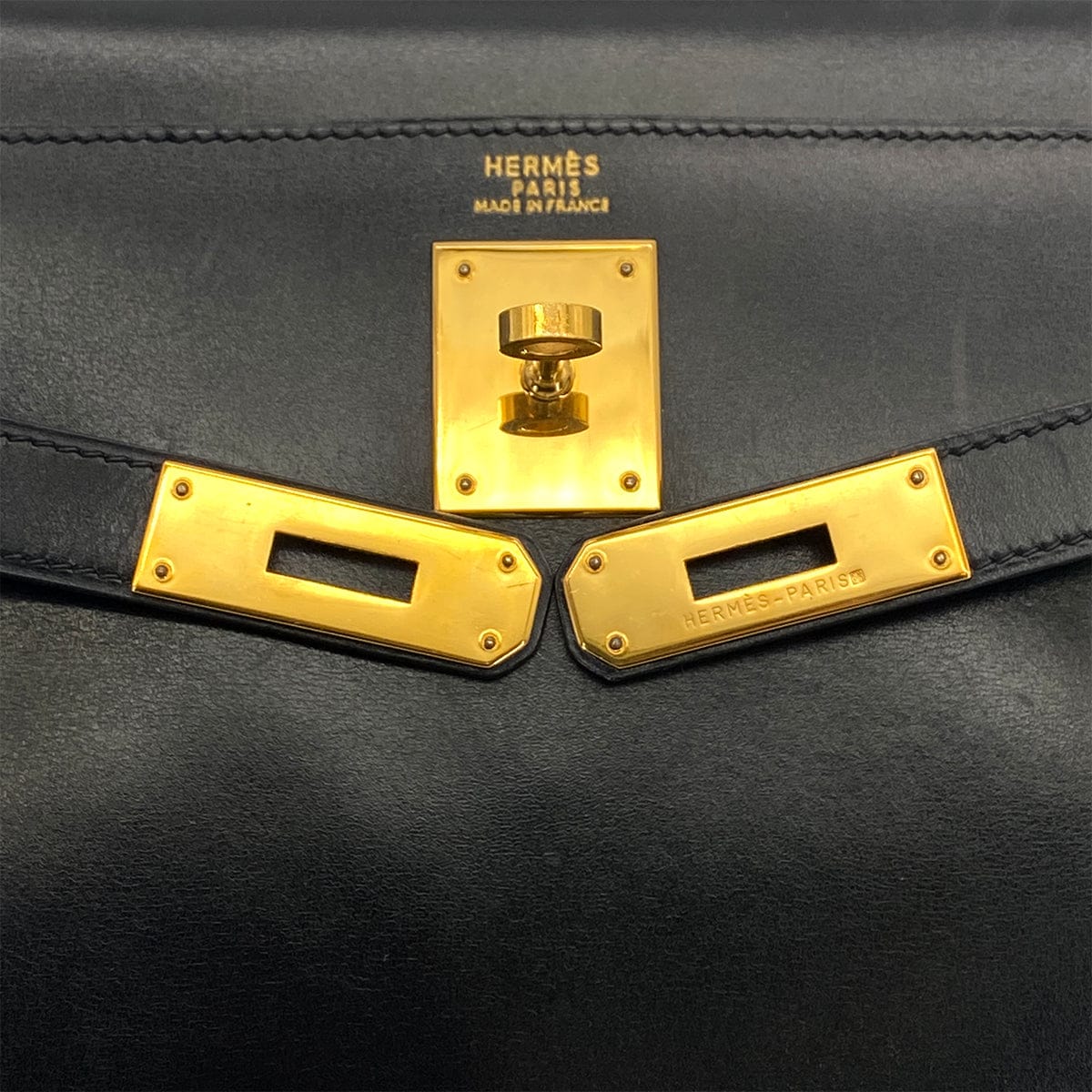 LUXURY PROMISE HERMES KELLY 32 RETOURNE BLACK BOXCALF HAND SHOULDER BAG 1994 CIRCLE X GOLD HARDWARE 90324739