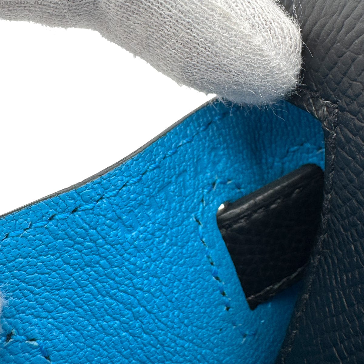 LUXURY PROMISE HERMES KELLY CASAQUE 28 SELLIER BLUE INDIGO BLACK BLUE FRIDA EPSOM 2022 U STAMP GOLD HARDWARE 90313339
