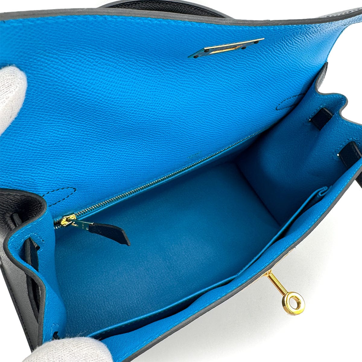 LUXURY PROMISE HERMES KELLY CASAQUE 28 SELLIER BLUE INDIGO BLACK BLUE FRIDA EPSOM 2022 U STAMP GOLD HARDWARE 90313339