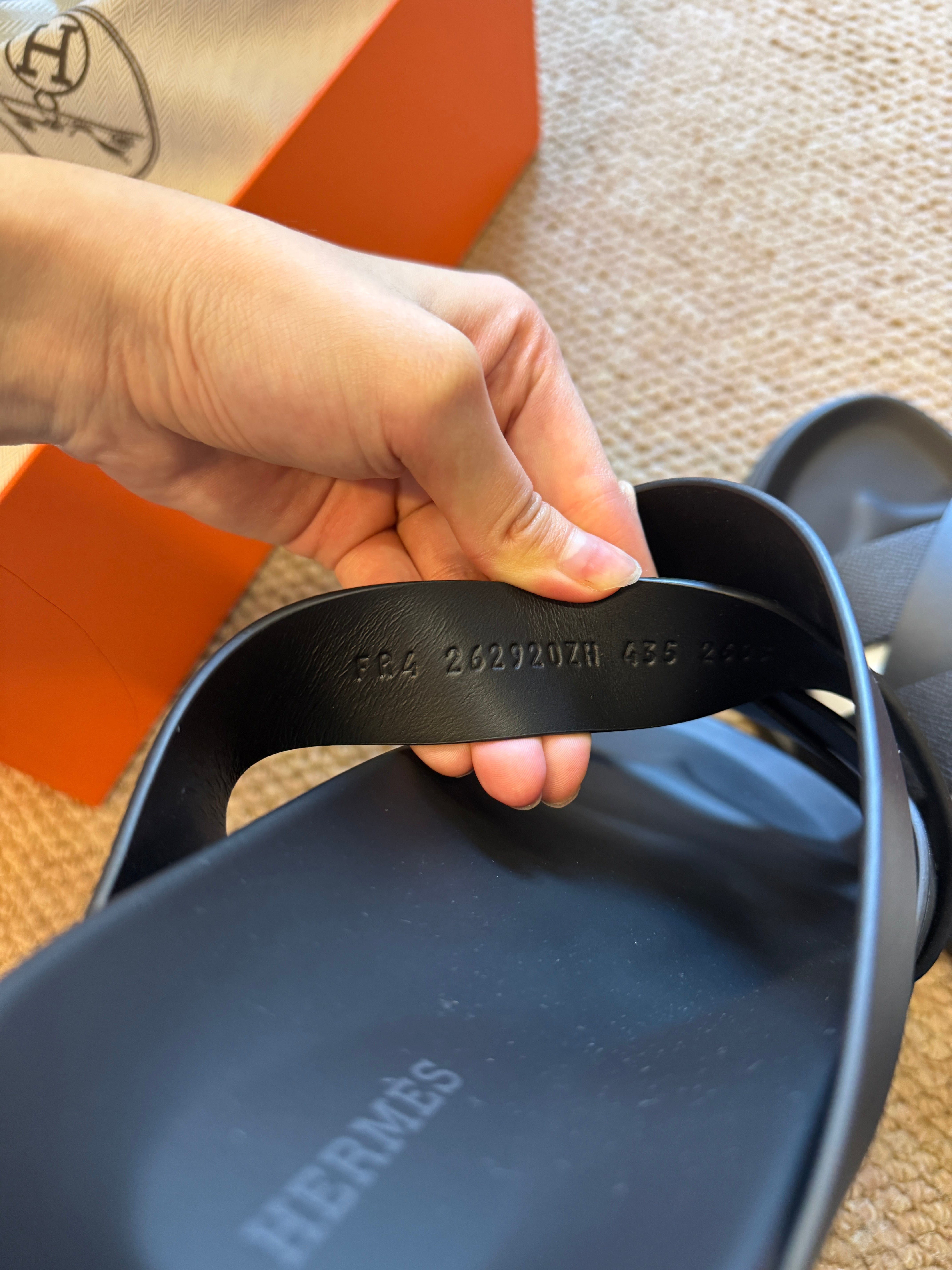 Luxury Promise Hermes Men's Kazimir size 43.5 black