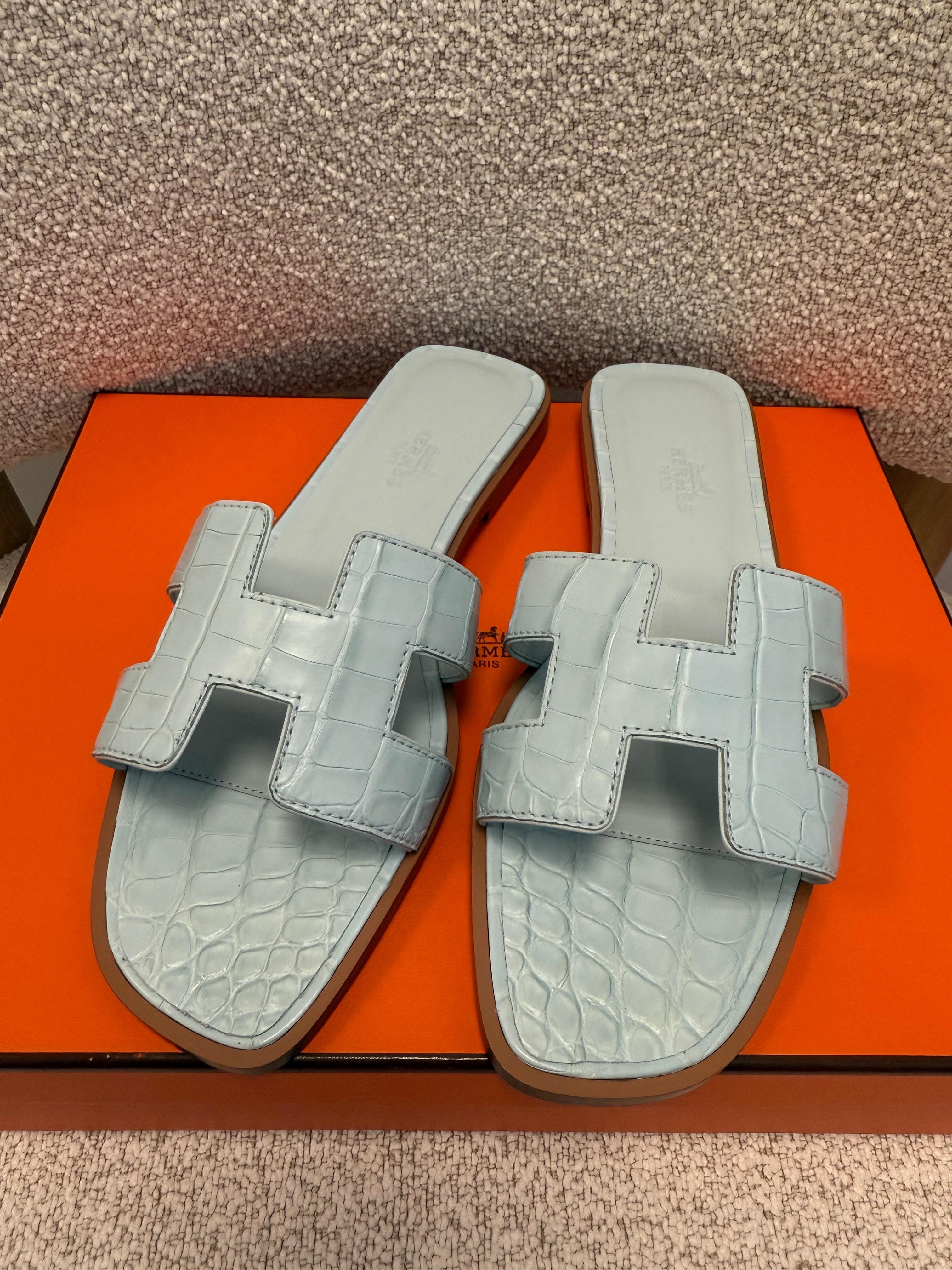 Luxury Promise *HK LOCATED*HERMÈS ORAN SANDAL Blue - Size 37