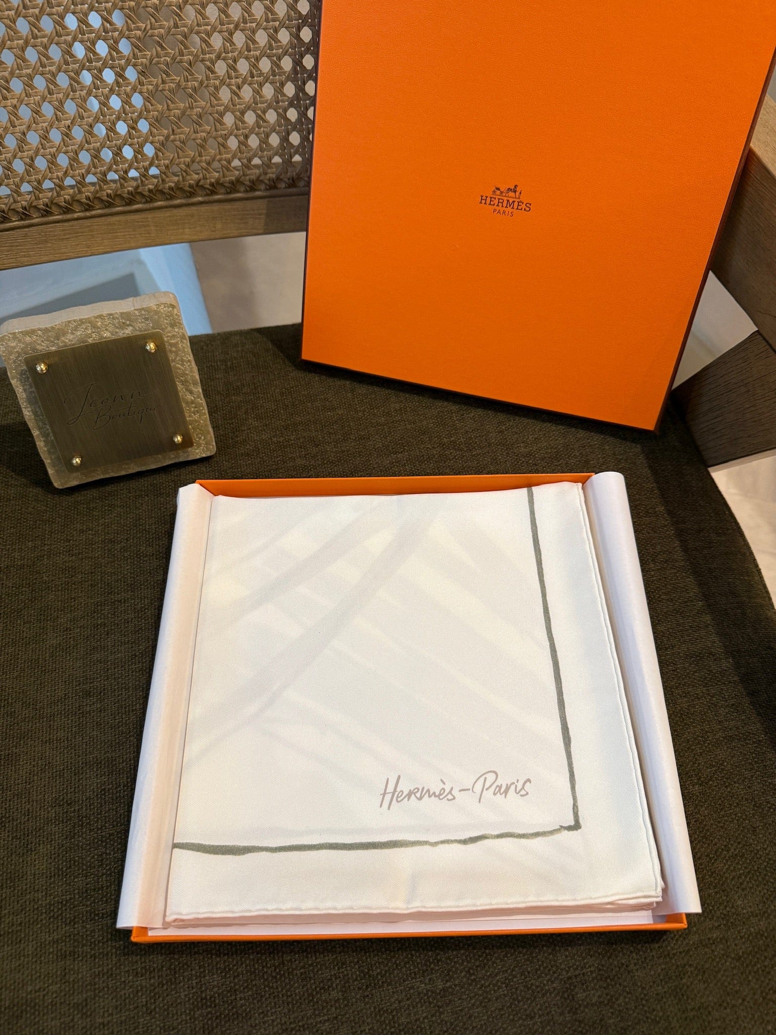 Luxury Promise Hermes Silk Scarf Libre Comme Pegase 90 cm