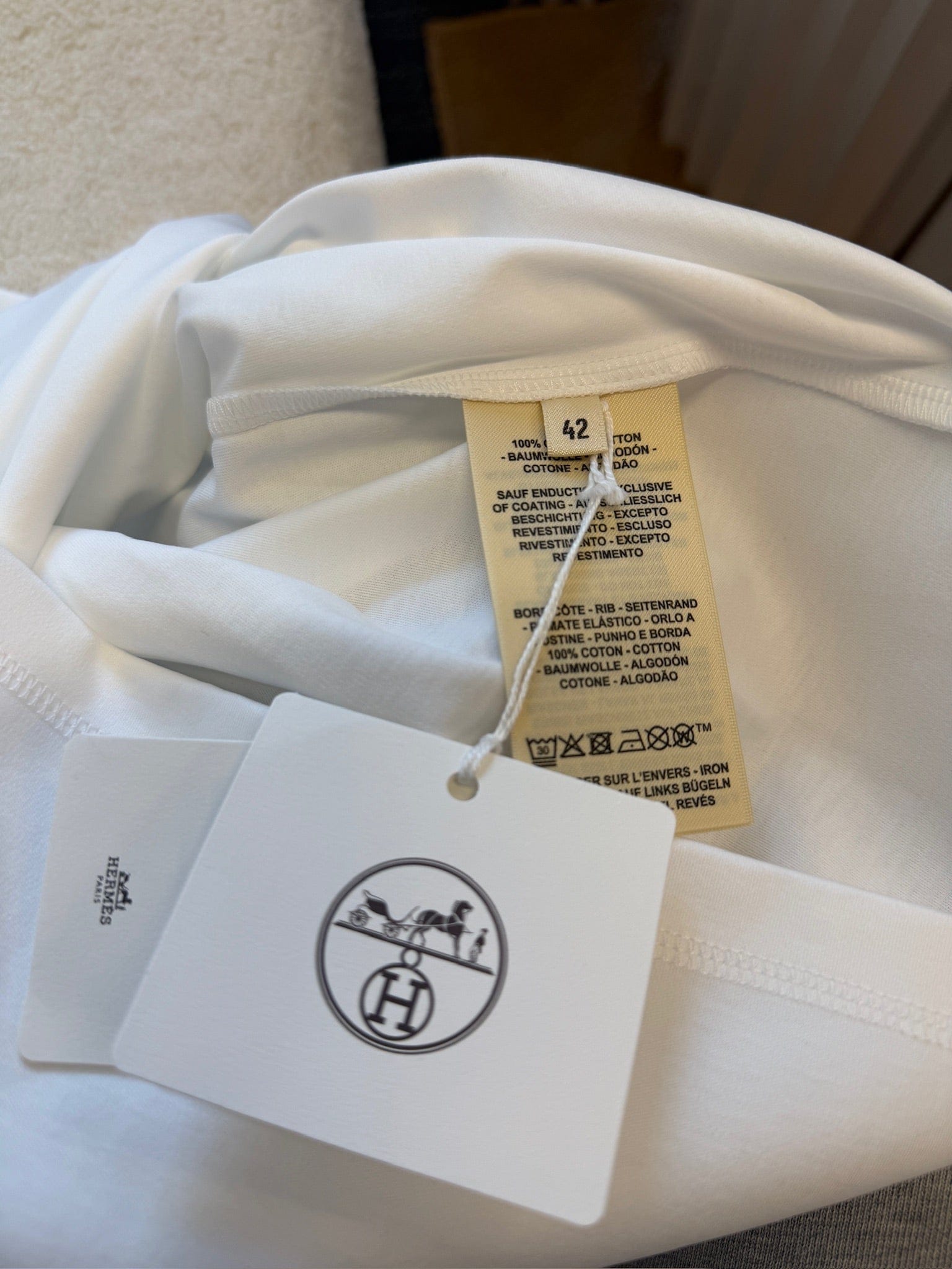 Luxury Promise Hermes T-shirt size 42 new with tag