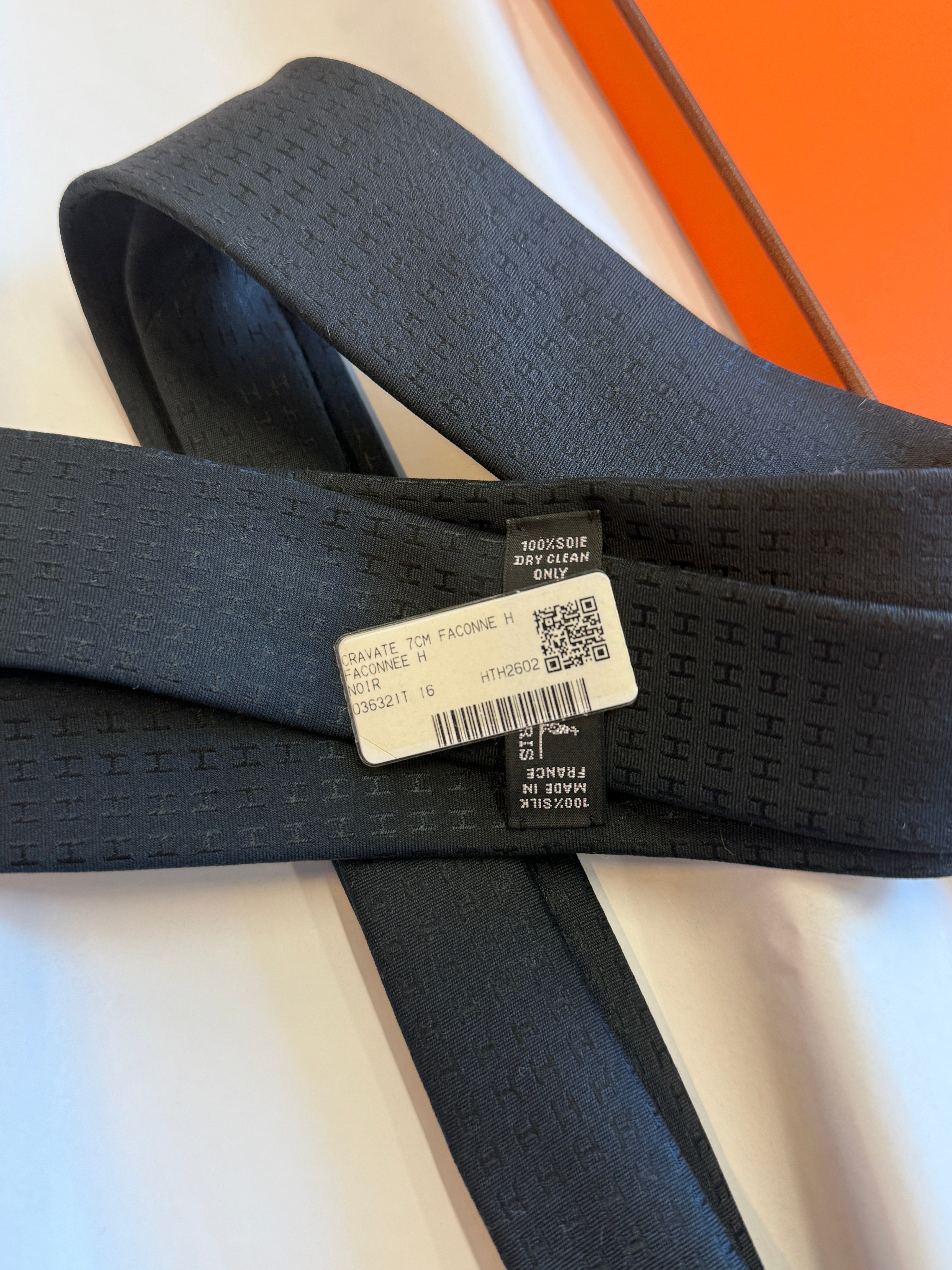 Luxury Promise Hermes Tie new with box