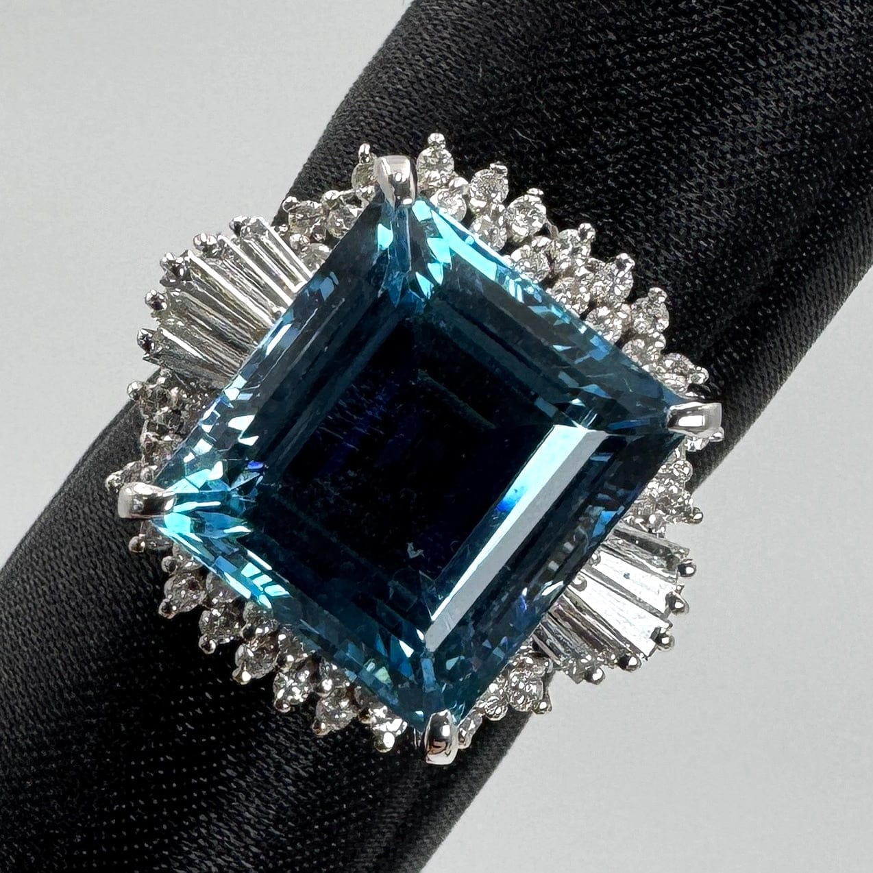 Luxury Promise Japan 40737 Pt900 Aquamarine Ring AQ8.63 D0.55 Santamaria 11.2g CERT