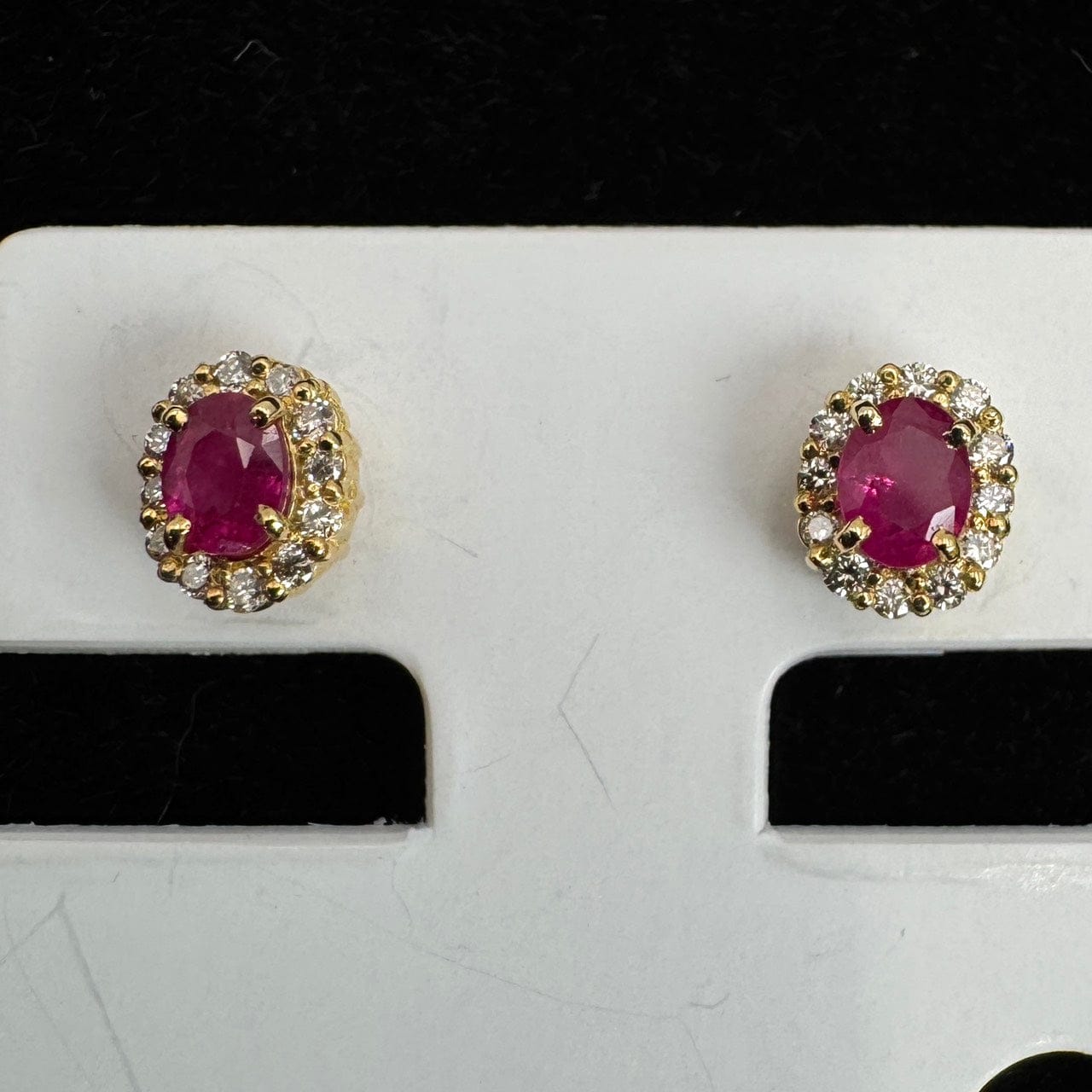 Luxury Promise Japan 41394 K18 Ruby Earrings R0.21*2 D0.05*2 0.8g