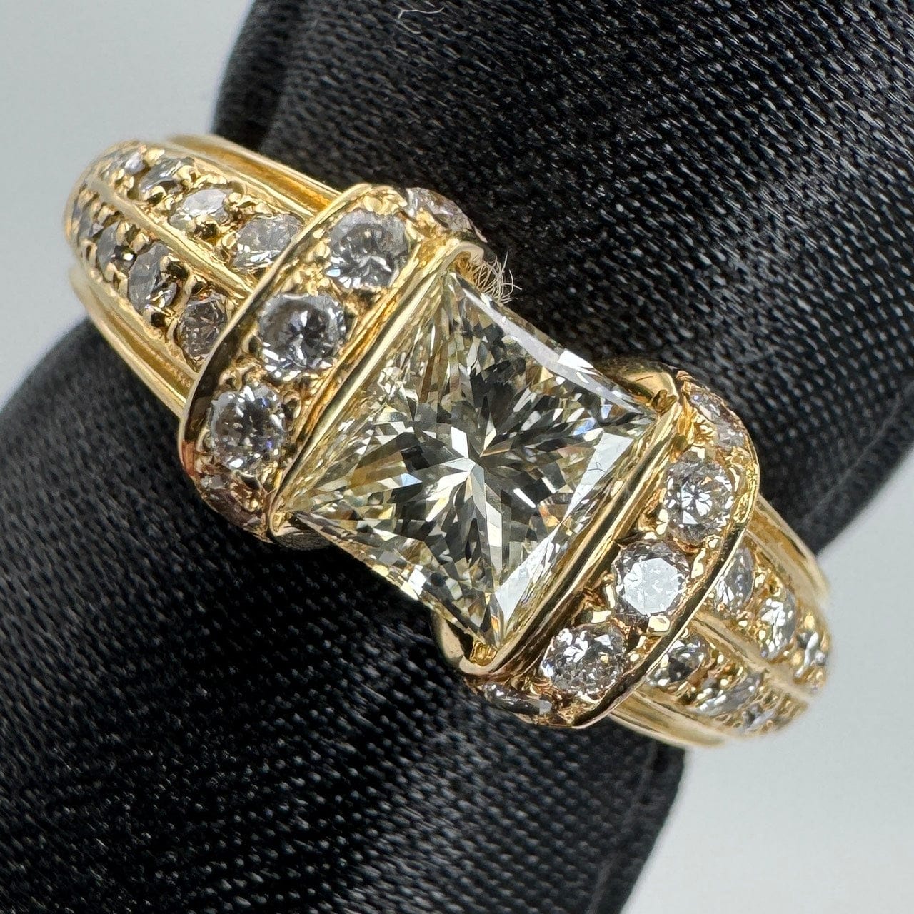 Luxury Promise Japan 47205 K18 Dial Ring D0.62 D0.37 6.1g