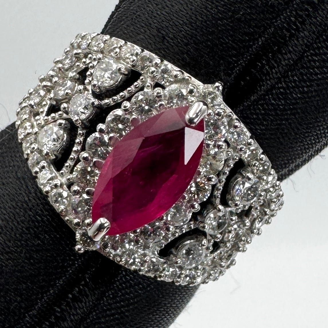 Luxury Promise Japan 48869 Pt950 Ruby Ring 1.244 D1.06 6 Sorting