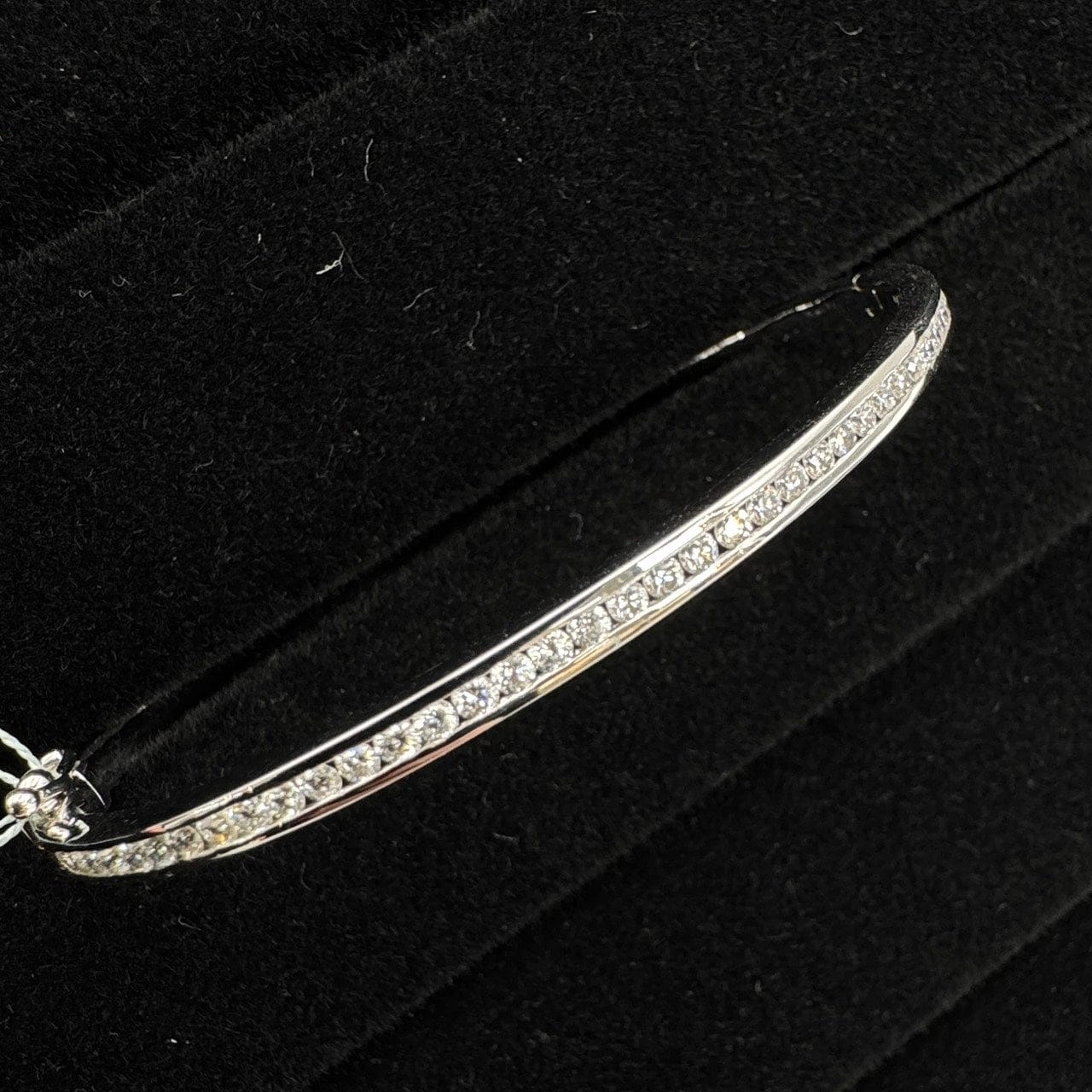 Luxury Promise Japan 49272 750 Diamond Bangle D1.20 12.1g