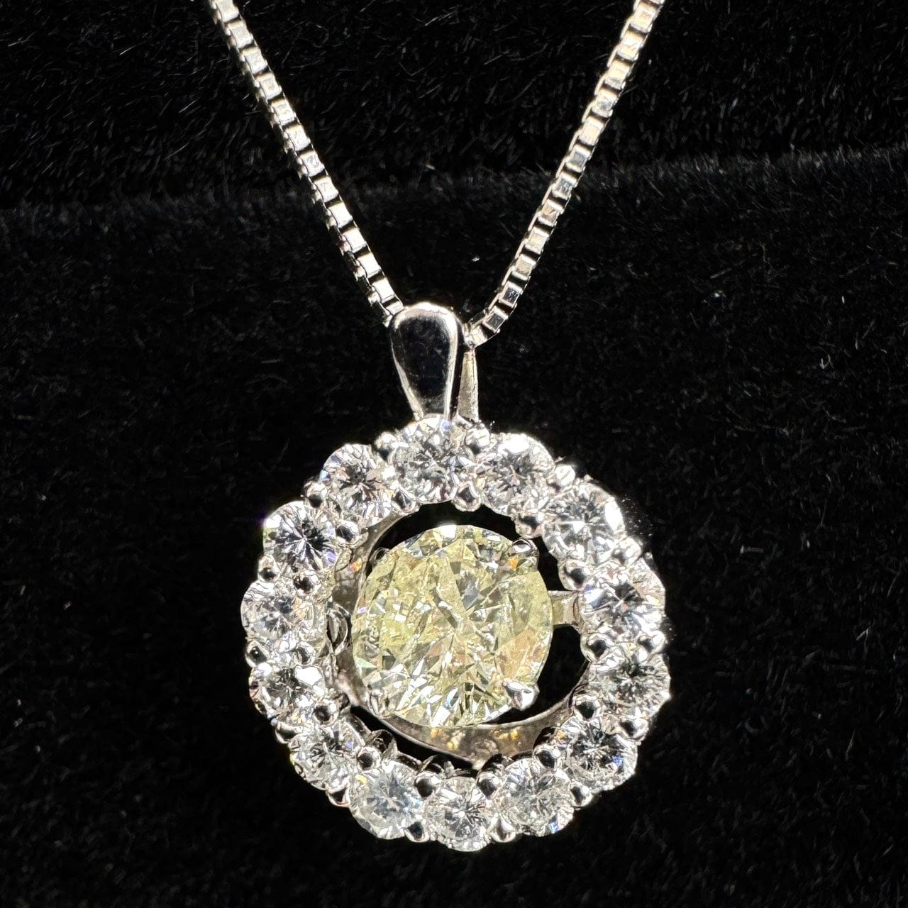 Luxury Promise Japan 49624 Pt900/850 Diamond Pen Neck D0.70 D0.53 4.5g