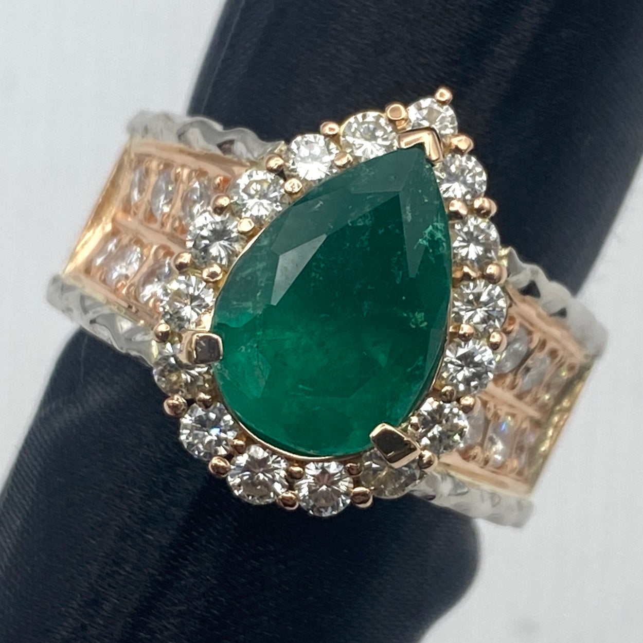 Luxury Promise Japan 50427 K18/Pt900 Emerald Ring F1 E3.41 D1.22 Colombia 16.5g FAMILY US7.5