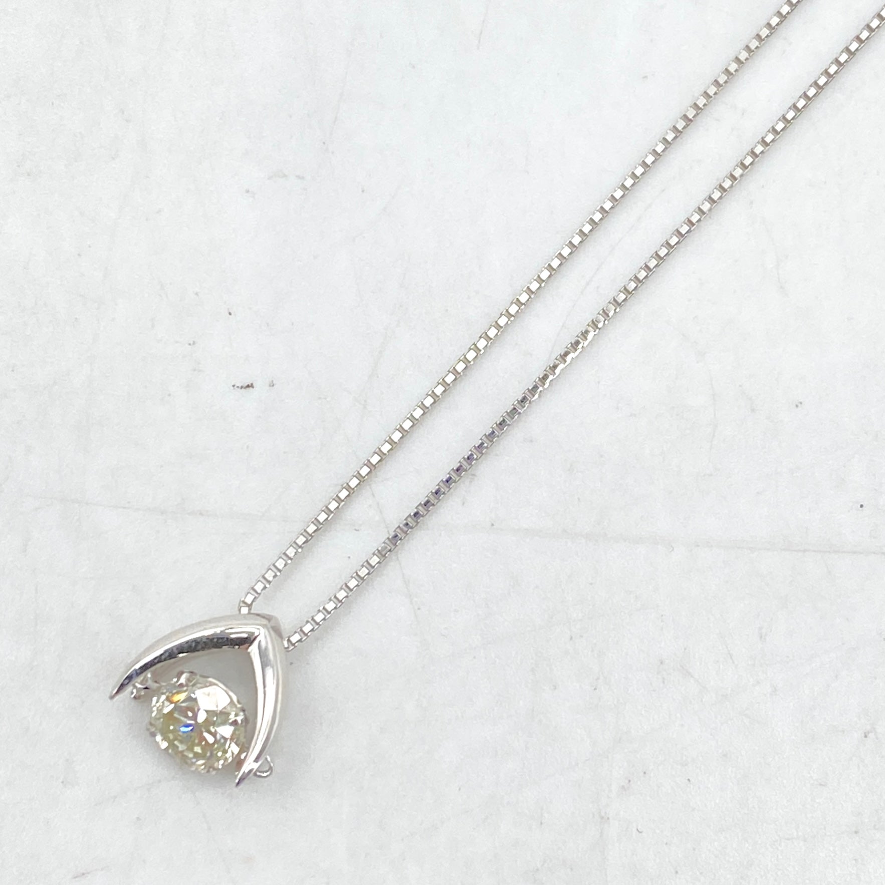 Luxury Promise Japan 50456 K18WG diamond pen necklace D0.659 2.6g