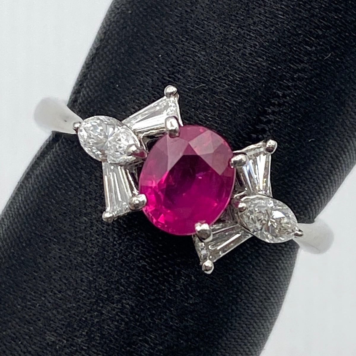 Luxury Promise Japan 50604 Pt900 Ruby Ring R1.05 D0.43 5.7g China-Soviet US7
