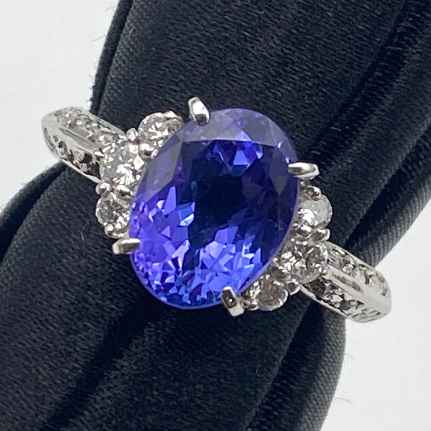 Luxury Promise Japan 50607 Pt900 Tanza Ring TNZ2.51 D0.3 5.2g US5.25