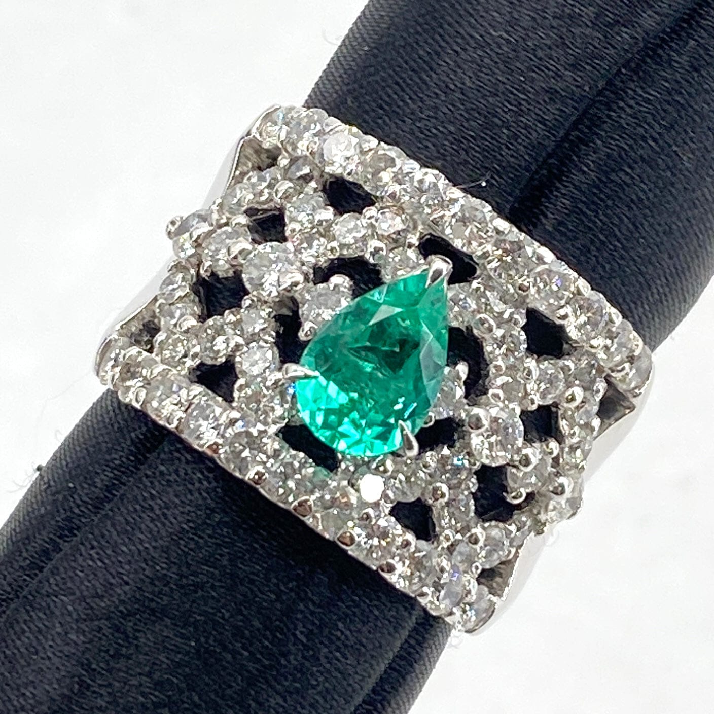 Luxury Promise Japan Brazil Pt900 Paraiba Ring PR0.88 FD3.00 14.5g GIA US6 54897