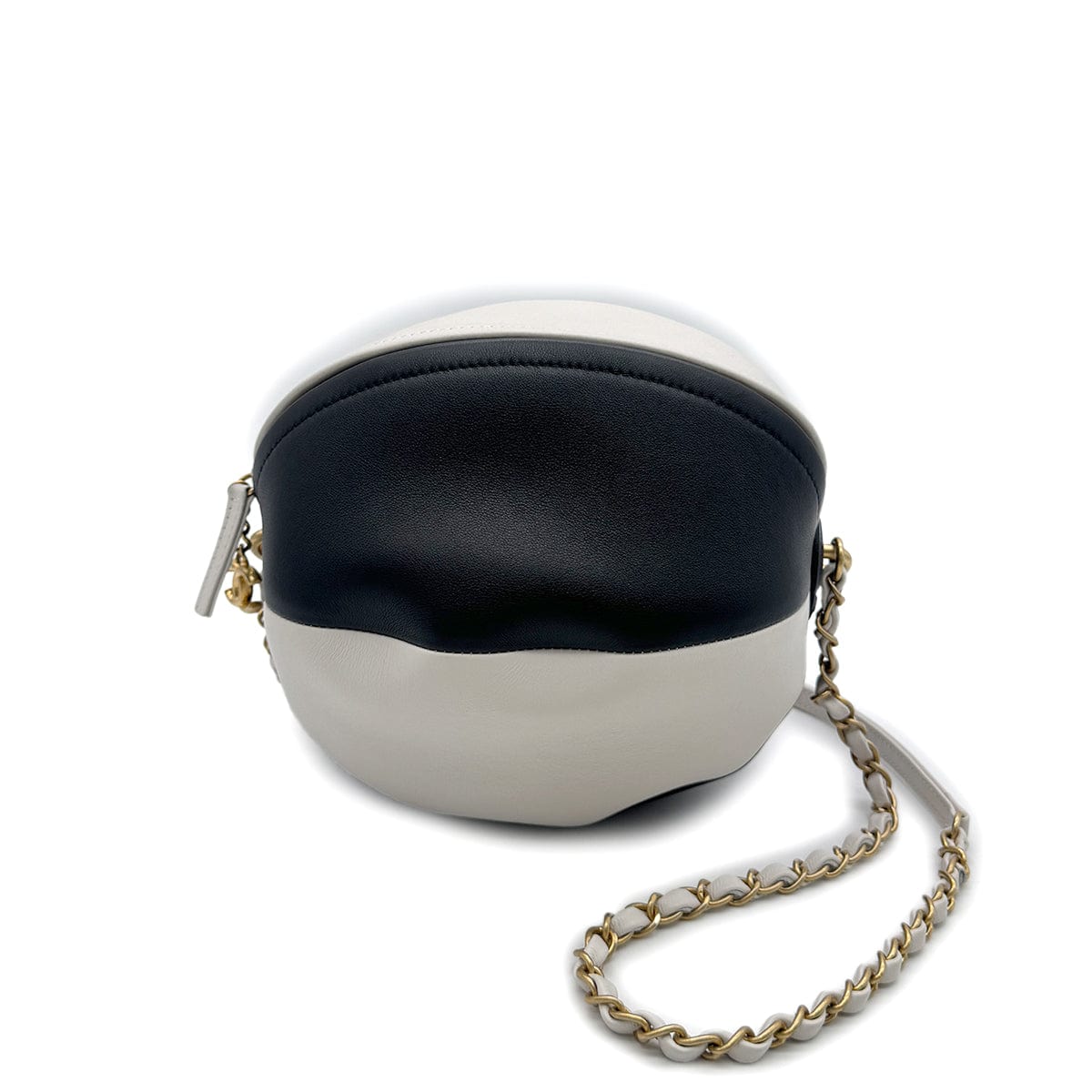 Luxury Promise Japan CHANEL BEACH COLLECTION 19SS BEACH BALL CHAIN SHOULDER BAG BLACK WHITE LEATHER 90285105