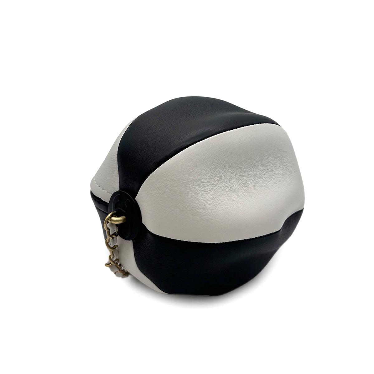 Luxury Promise Japan CHANEL BEACH COLLECTION 19SS BEACH BALL CHAIN SHOULDER BAG BLACK WHITE LEATHER 90285105